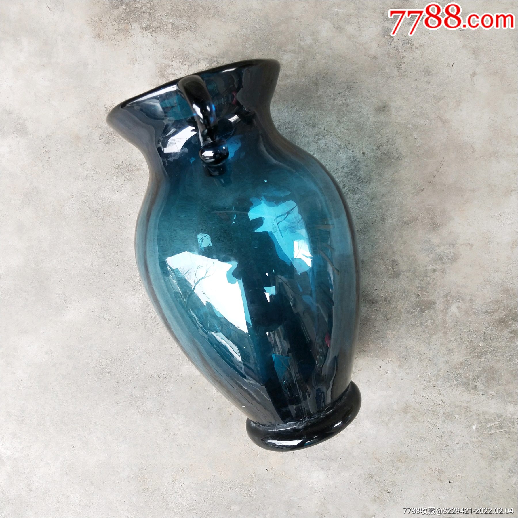 建国后老料器宝石蓝琉璃花瓶琉璃双耳罐