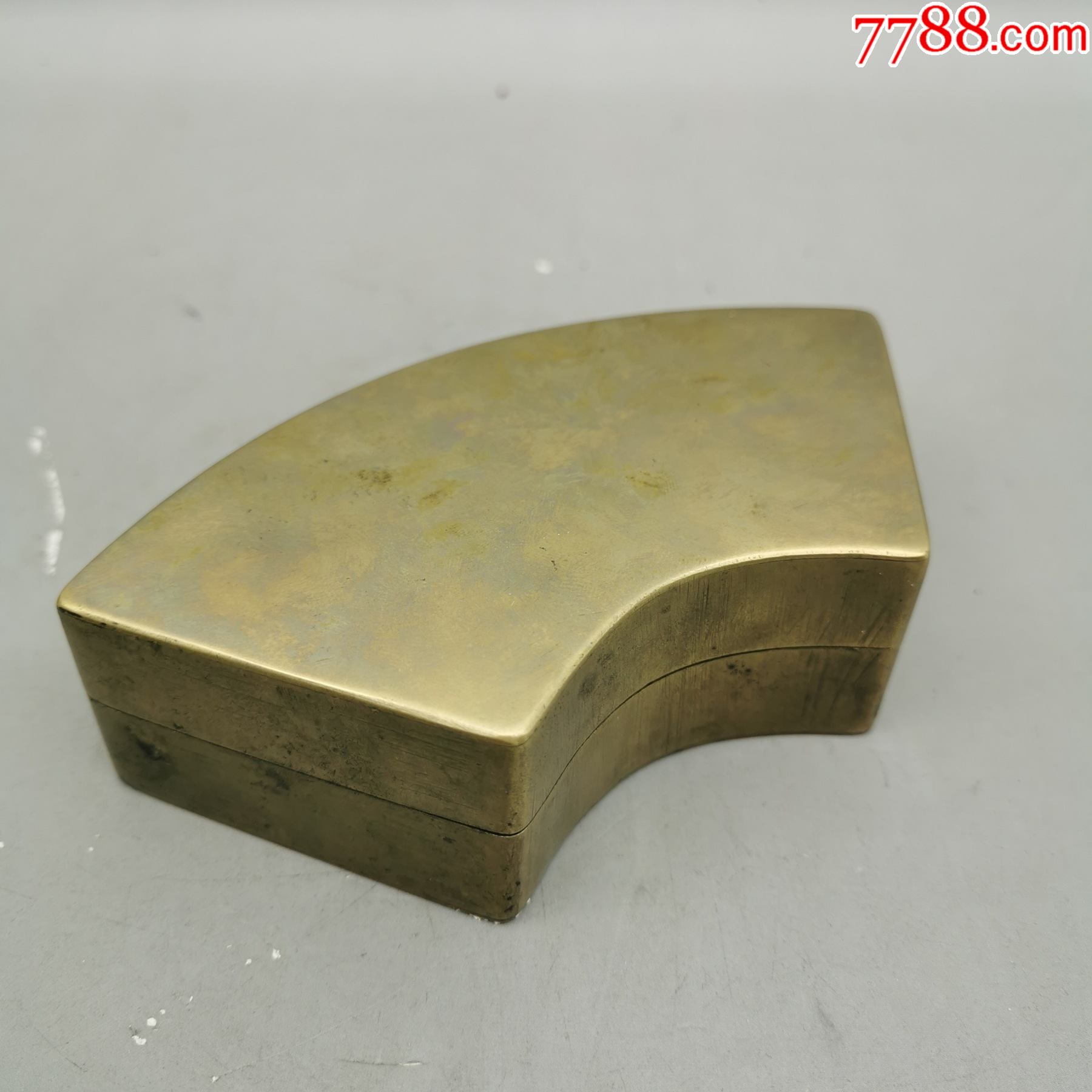 清代扇形铜墨盒