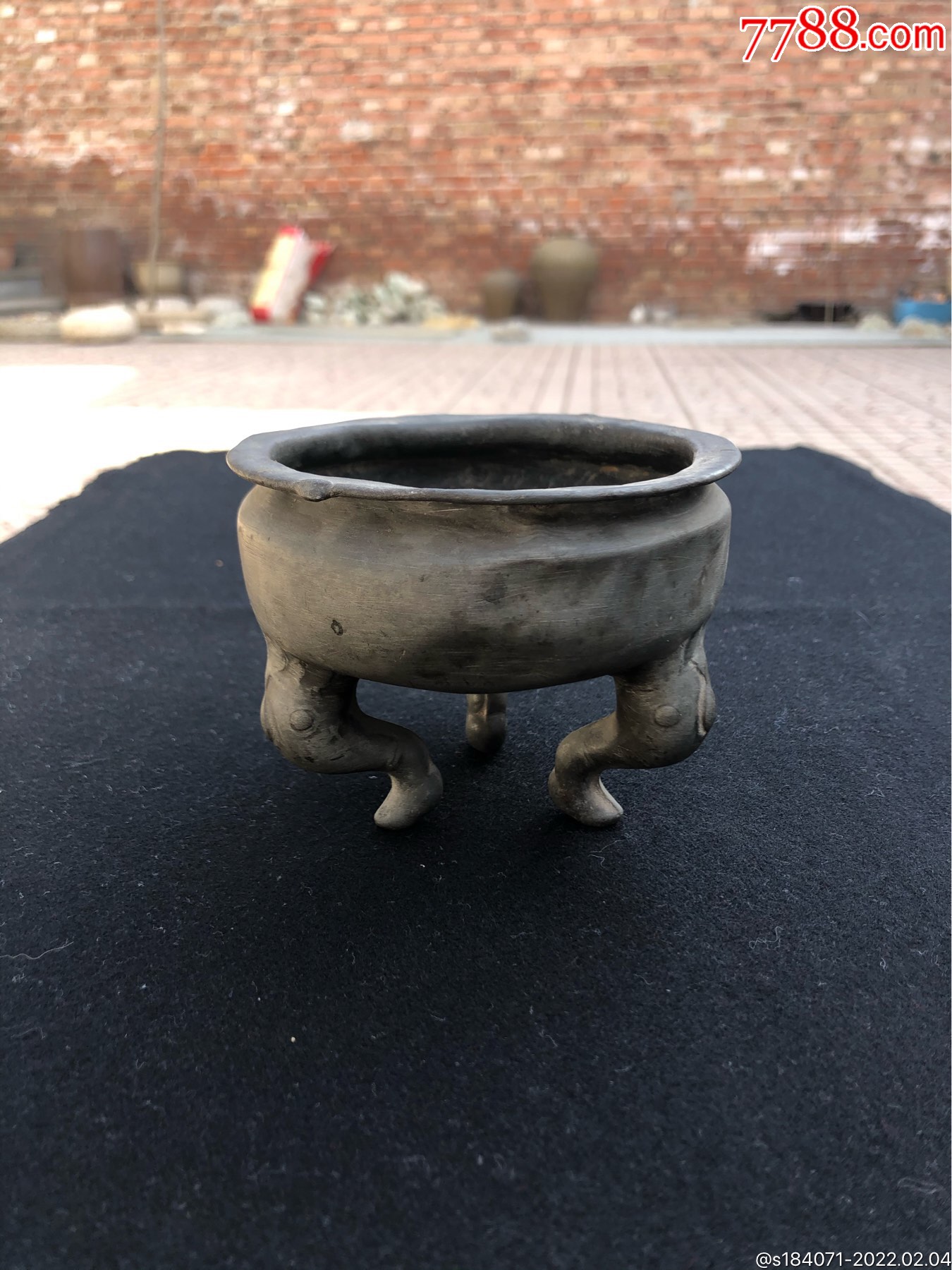 象腿锡香炉