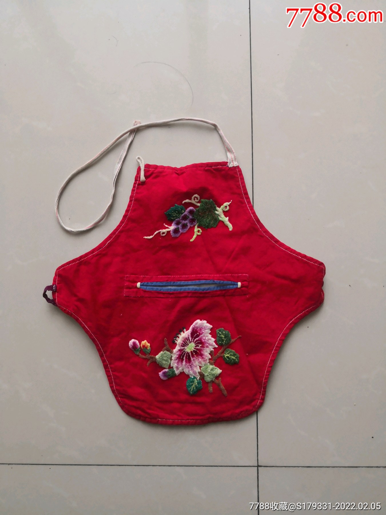 老手工刺绣肚兜包老