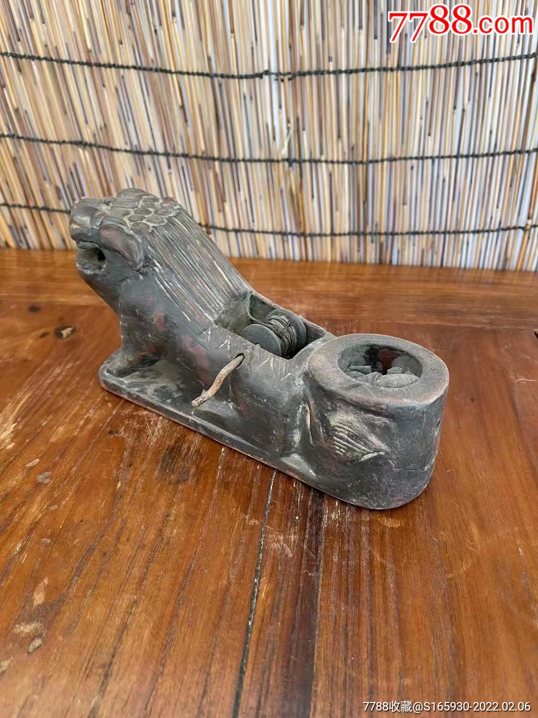 清代楠木墨盒品相完好雕工精细皮壳老辣造型独特适合于收藏把玩均可