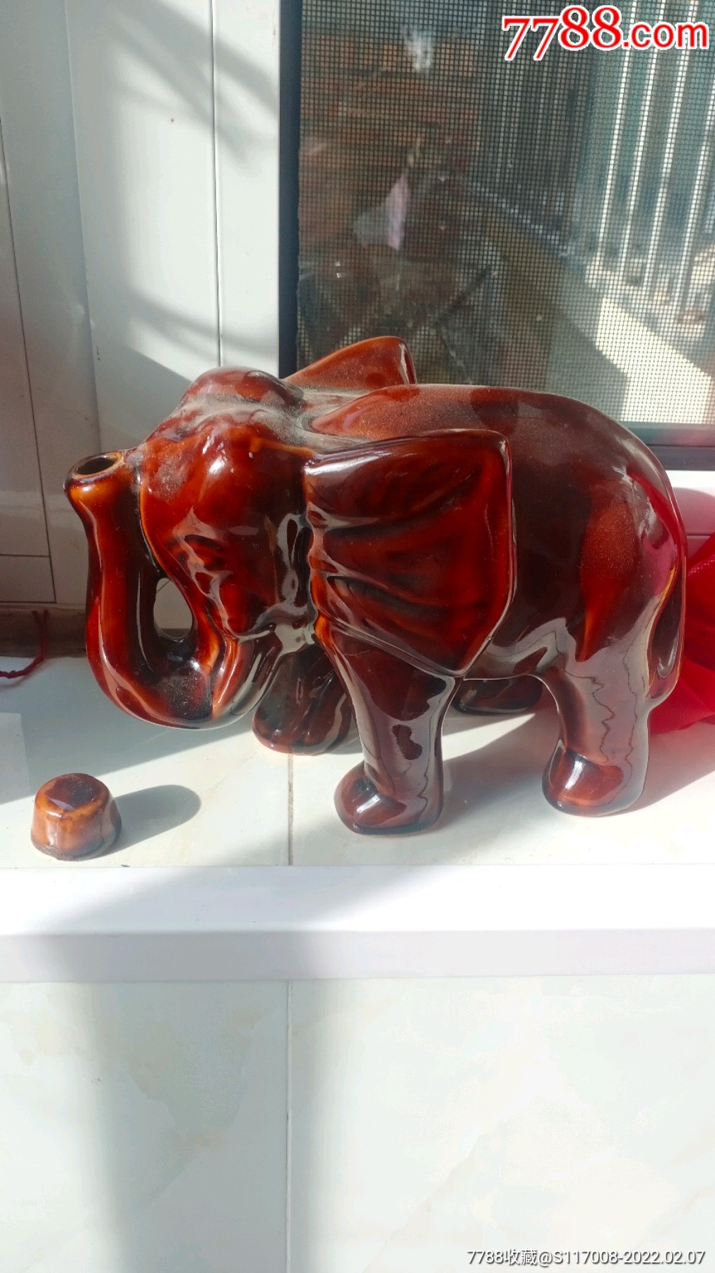 大象酱釉老酒瓶