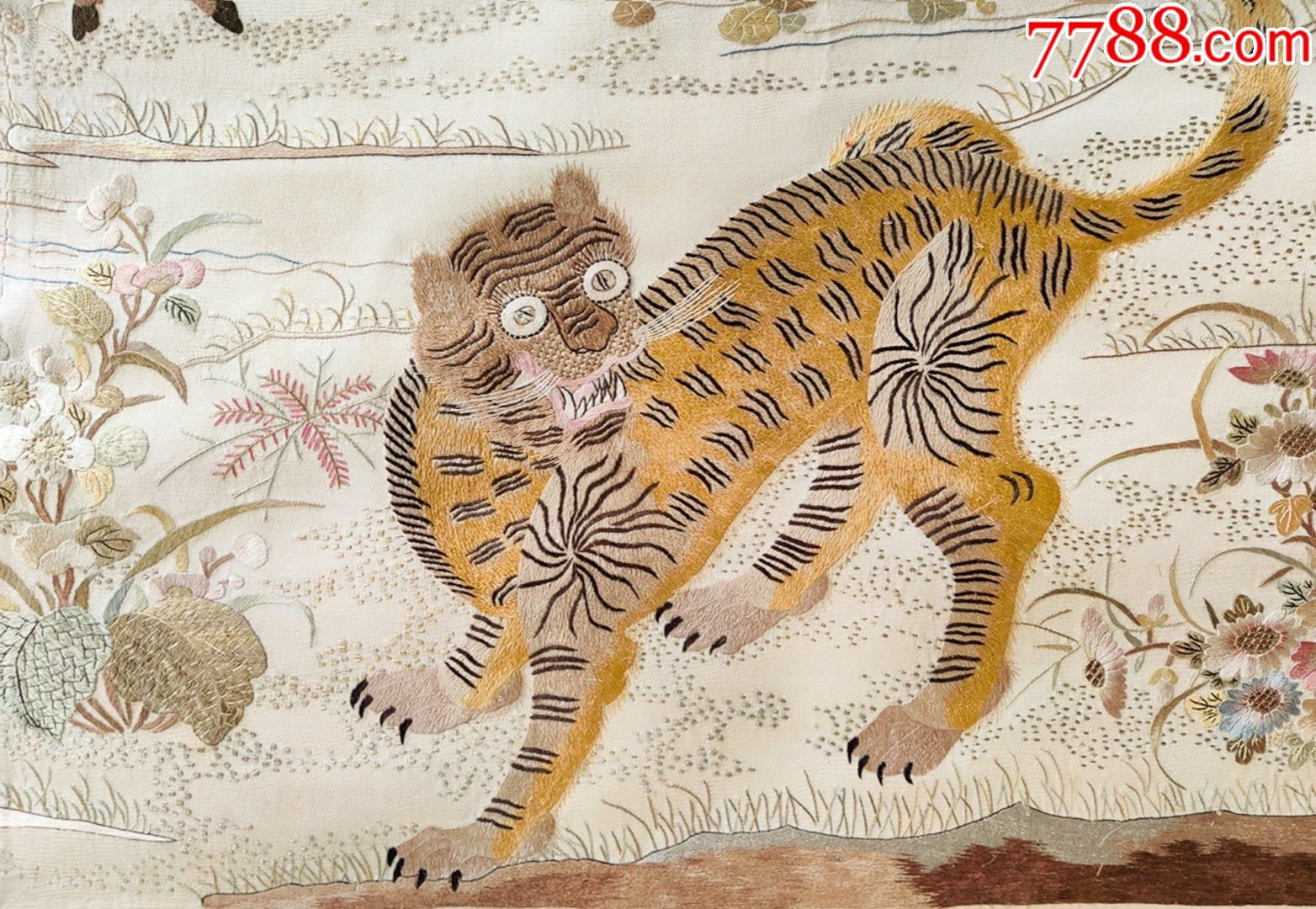 广绣刺绣百兽松鹤延年图