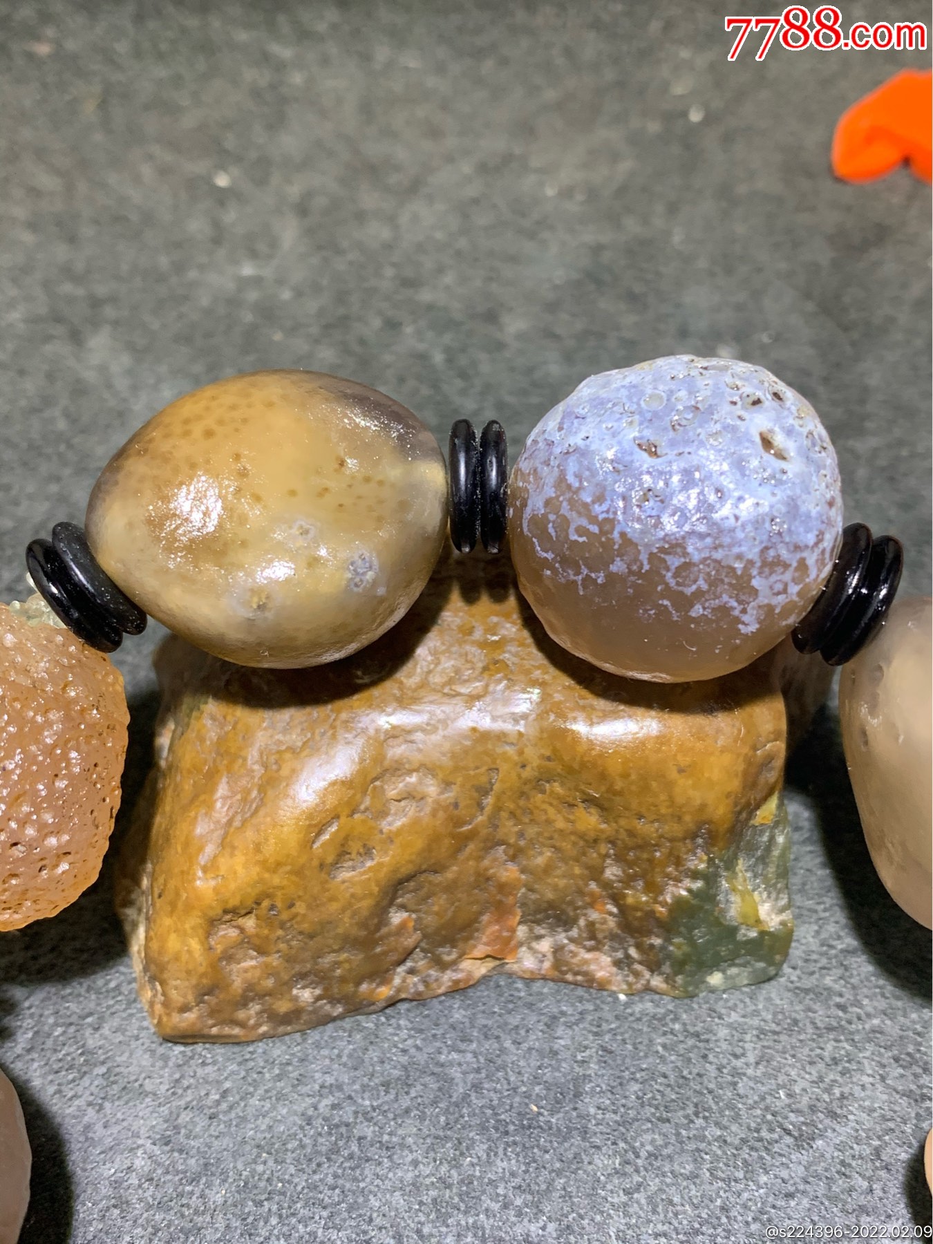 精美天然戈壁黑糖心玛瑙原石大手串一条,_玛瑙_第5张_7788砚台收藏