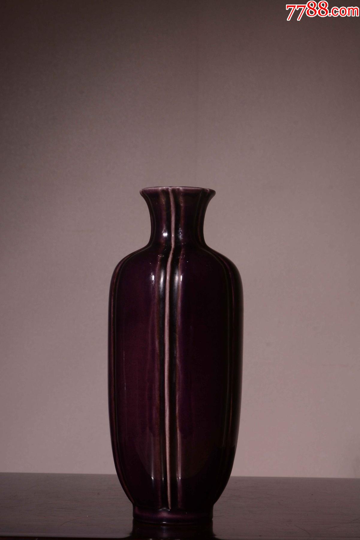 清代乾隆年制款茄皮紫瓜棱形瓶