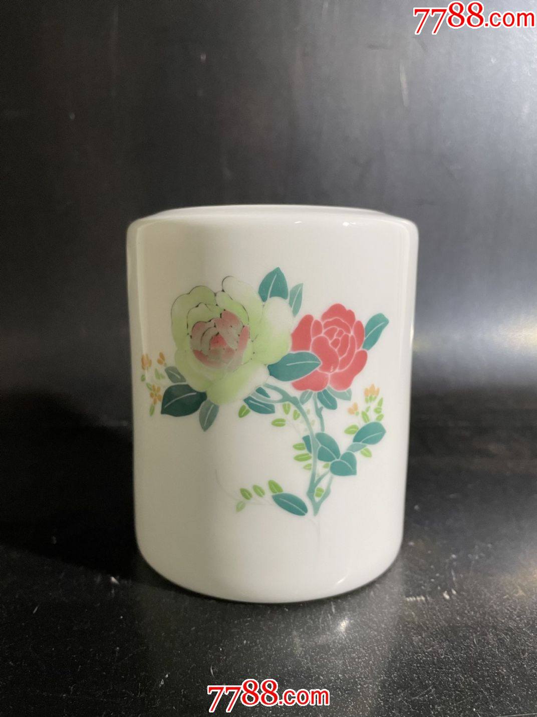 醴陵窑瓷器手绘月季花笔筒