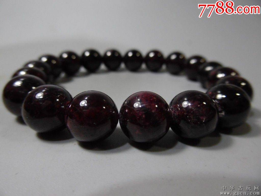 0浏览量:备注:藏品尺寸/规格:10mm玫瑰紫红宝石豆珠子,红宝,开门老
