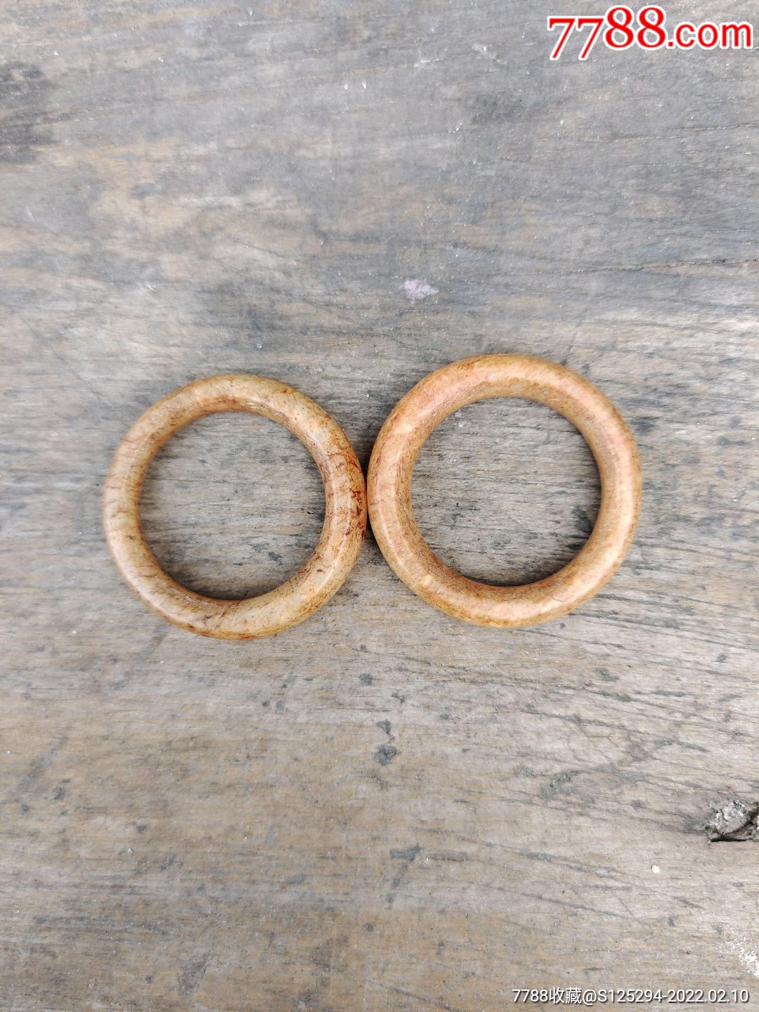 清代好材质袈裟环2个,包浆好,材质不明,年份不错