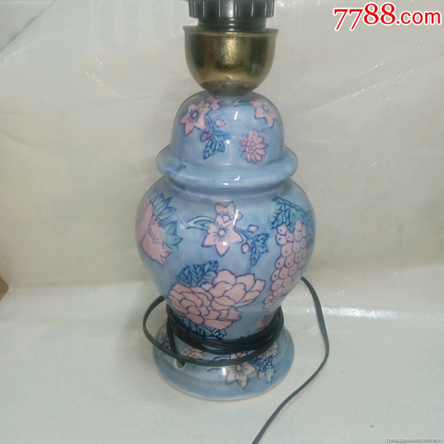 老瓷台灯手绘葡萄花石榴等图案将军罐造型瓷摆件