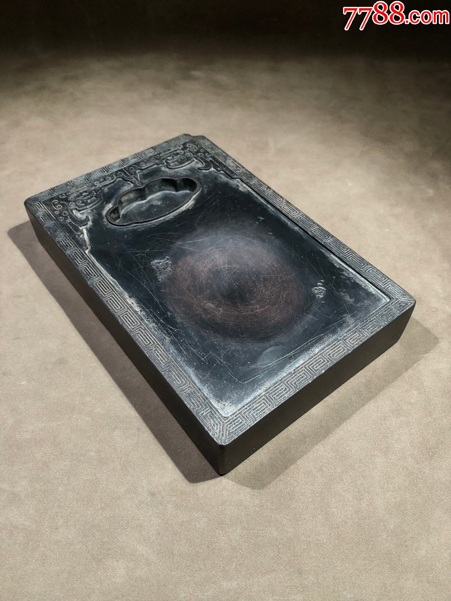 5品99旧藏·刘纶款紫袍玉带石螭龙琴形文房砚台￥6,0009.