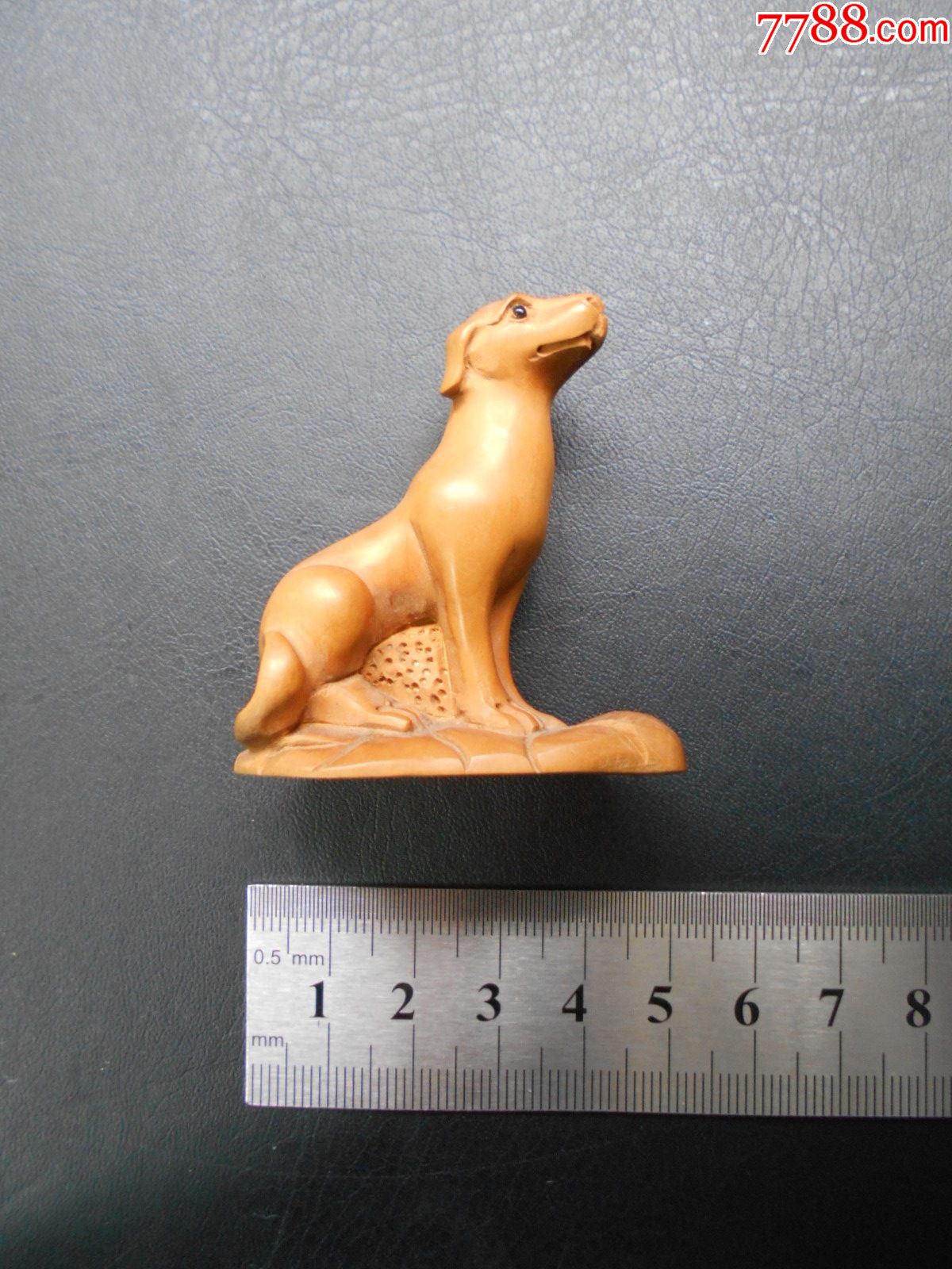 老户人家收来的吉川款黄杨木雕小犬尺寸482551