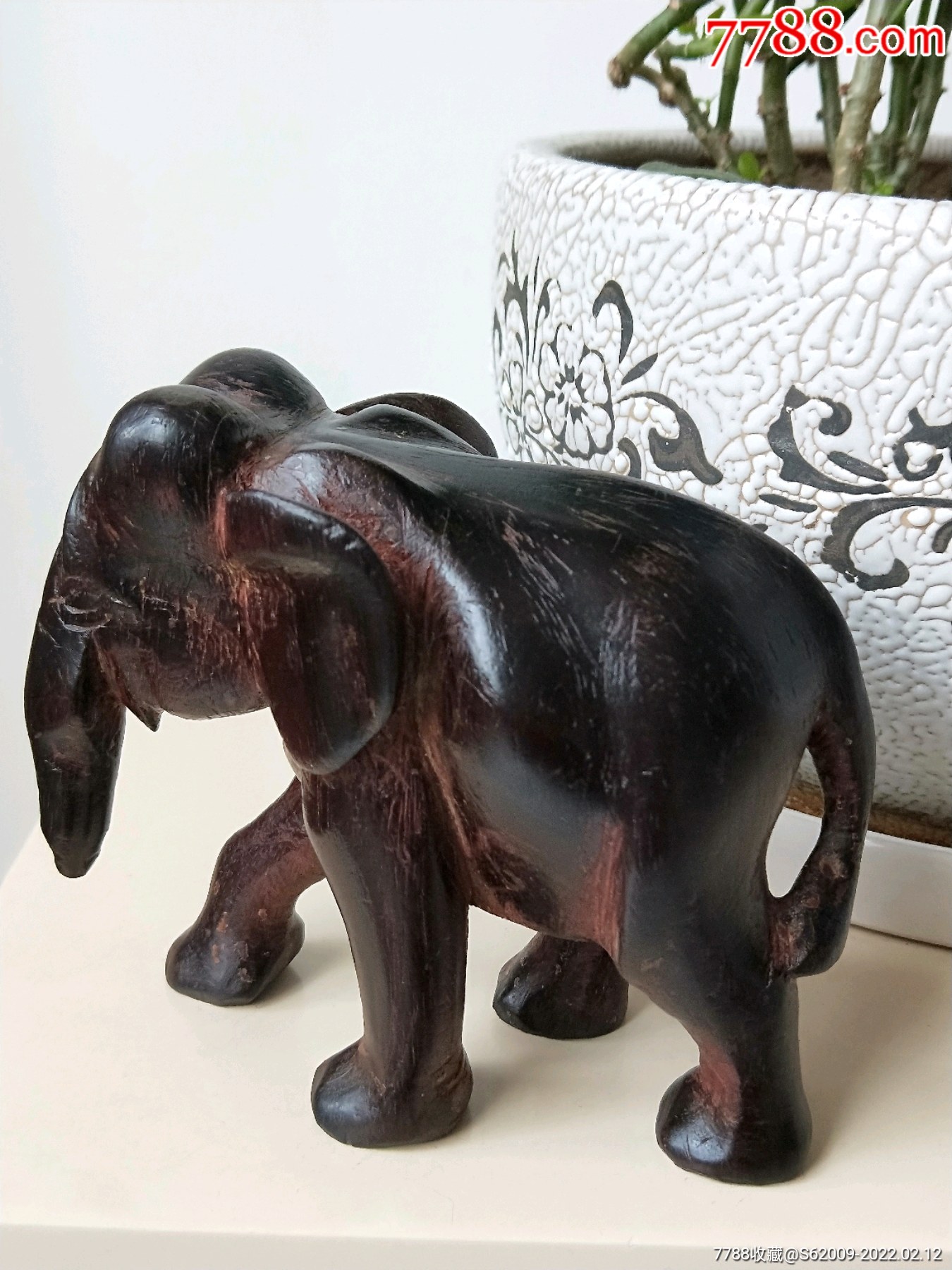 建国初好品老红木雕小象摆件