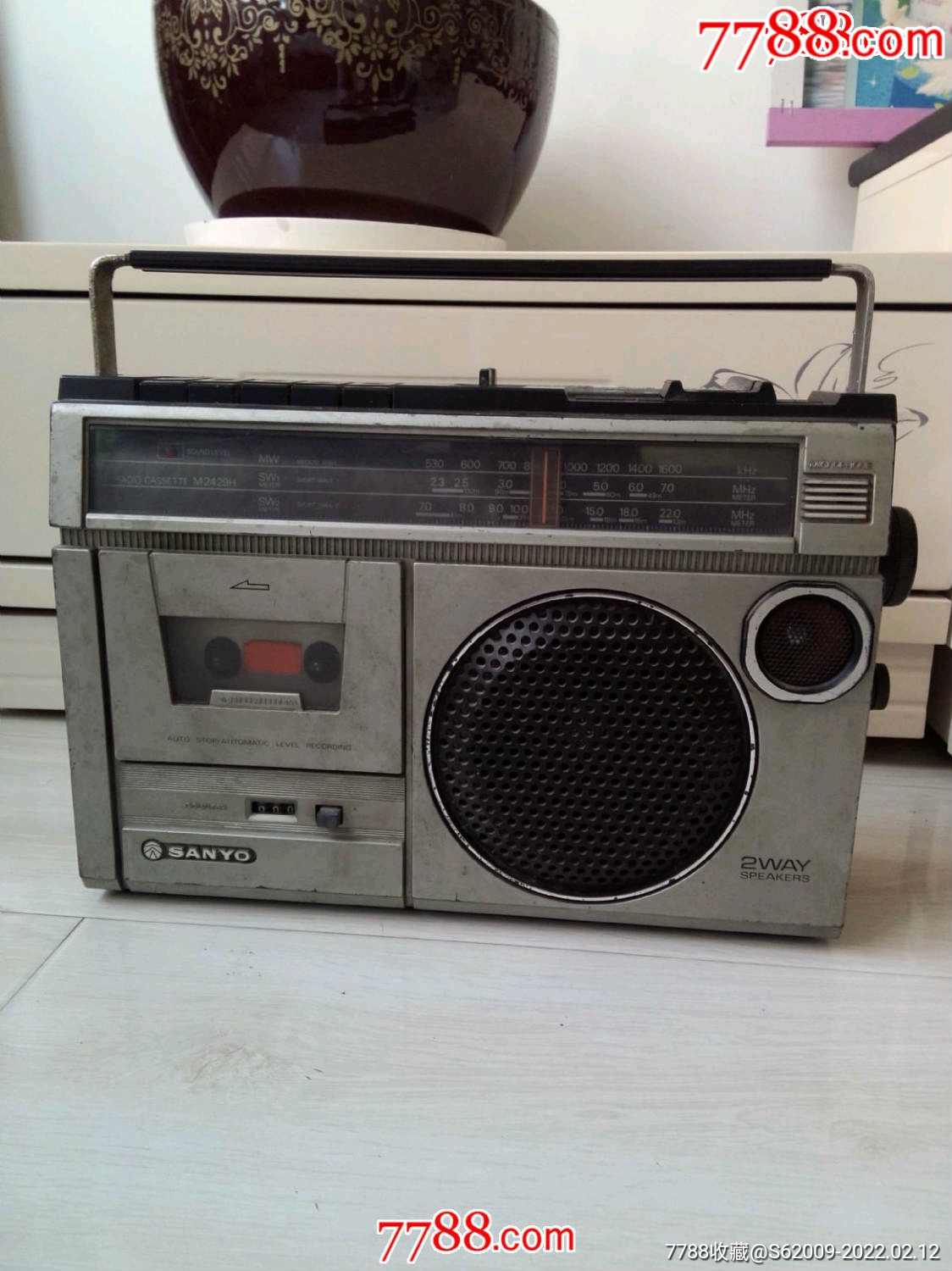 日本三洋牌录音机一台
