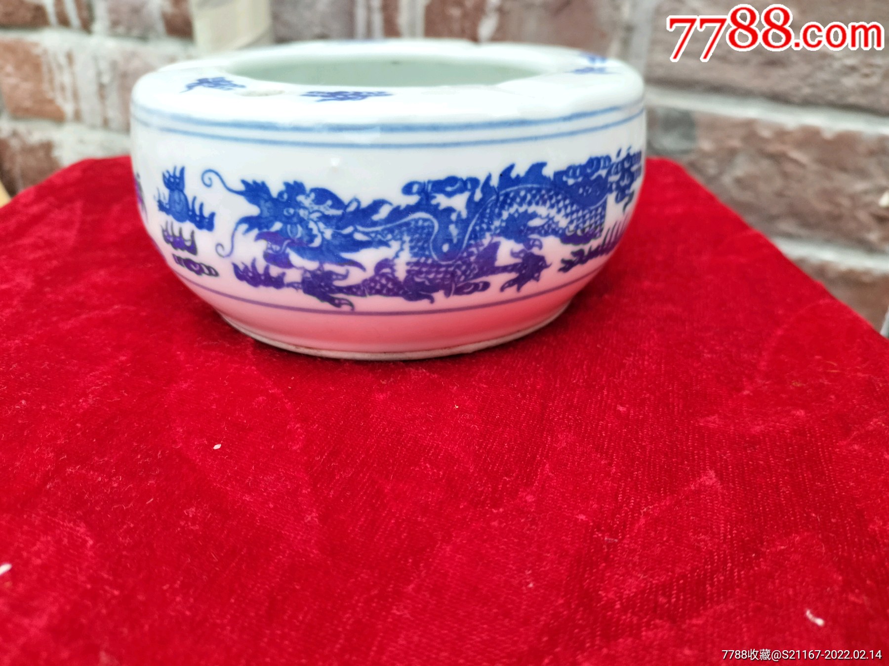 烟灰缸收藏早期青花瓷双龙戏珠图烟灰缸完美品相