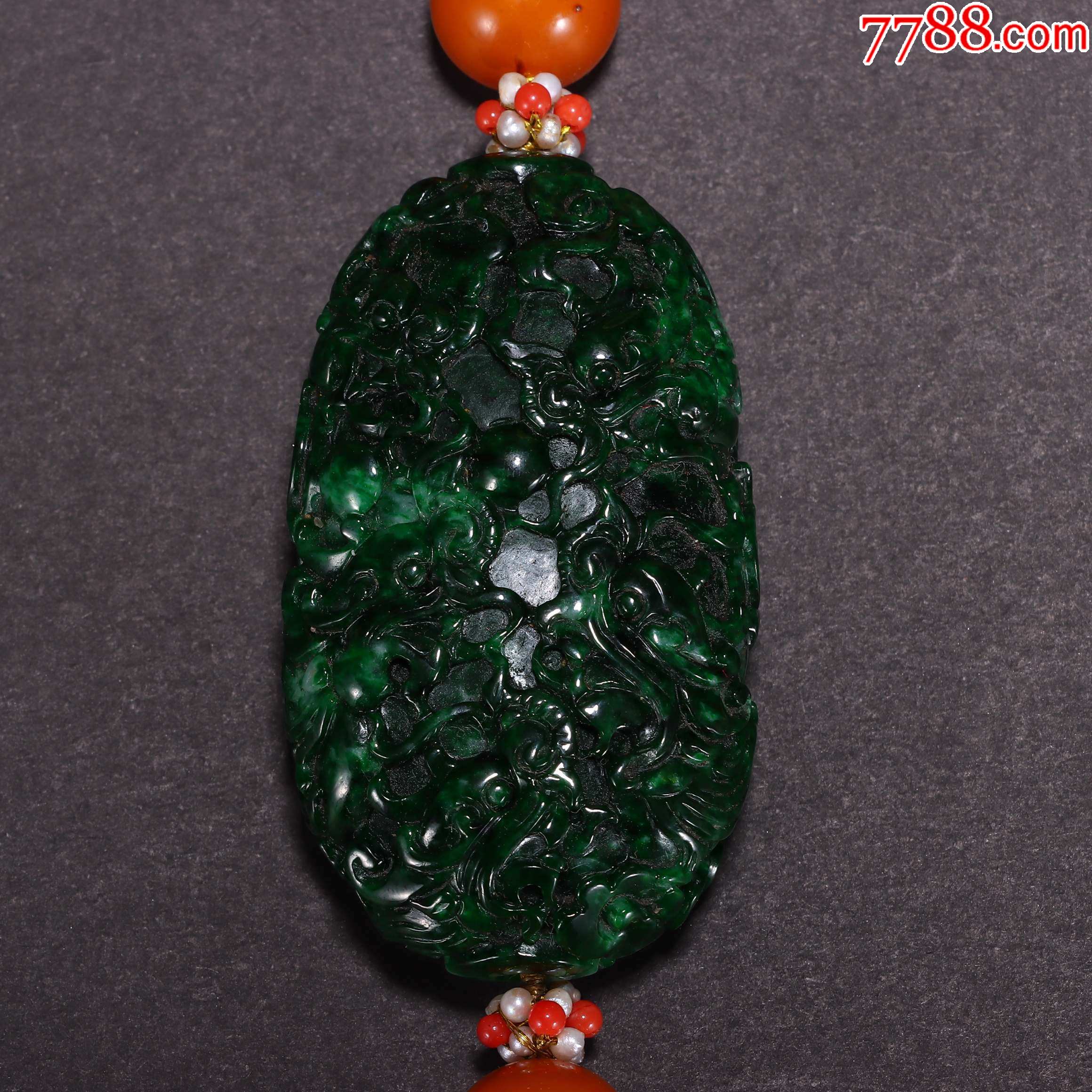 干青翡翠如意纹挂件