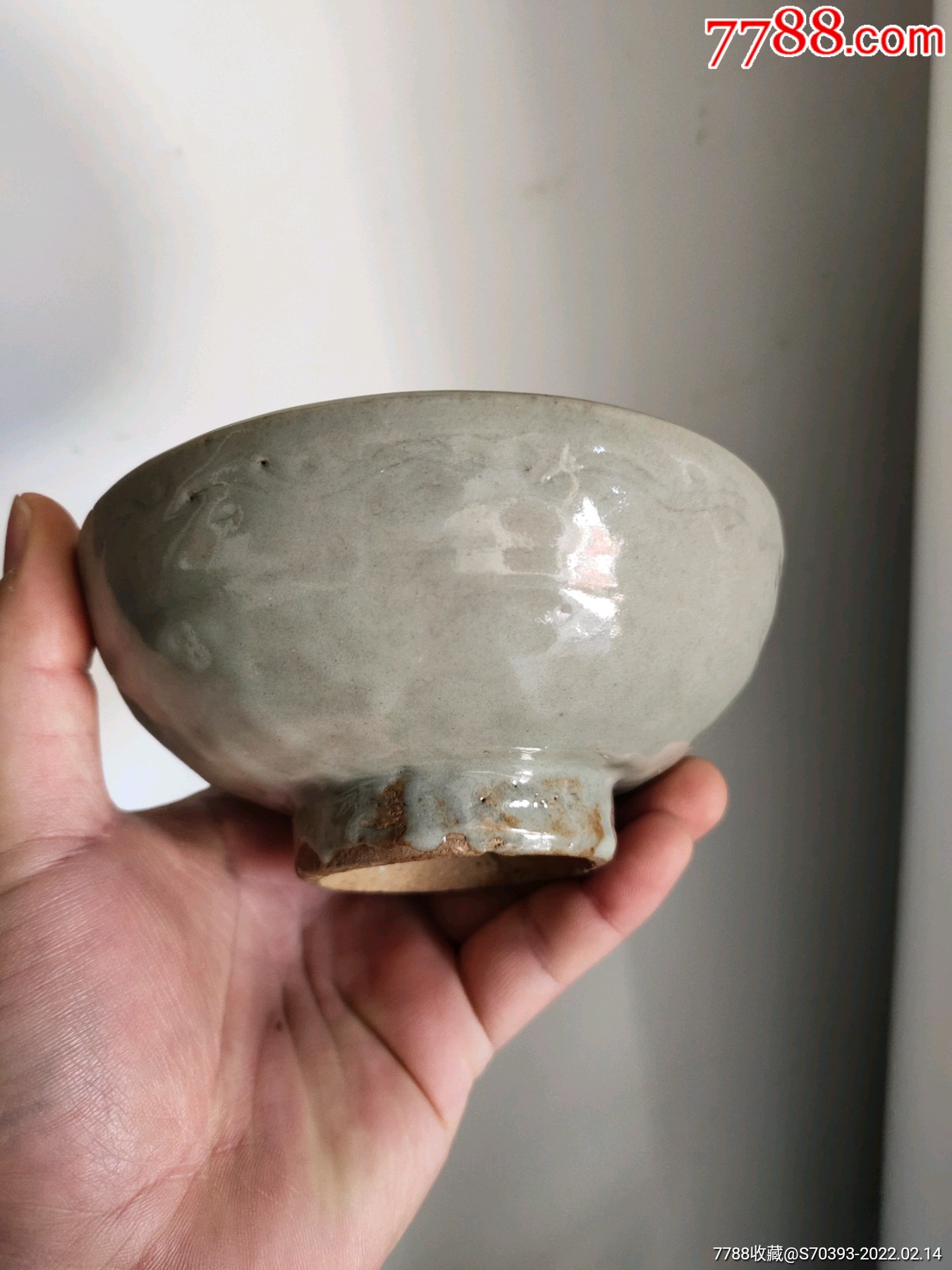 元明代暗刻花单色釉青瓷龙泉窑碗全完整如图口略微失圆