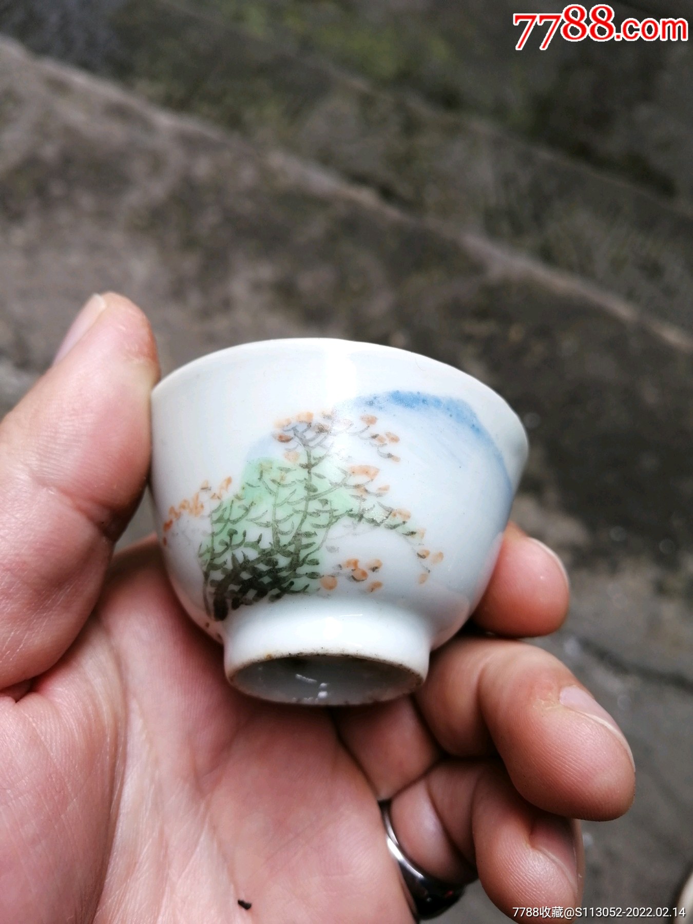 民国洋彩山水纹杯子