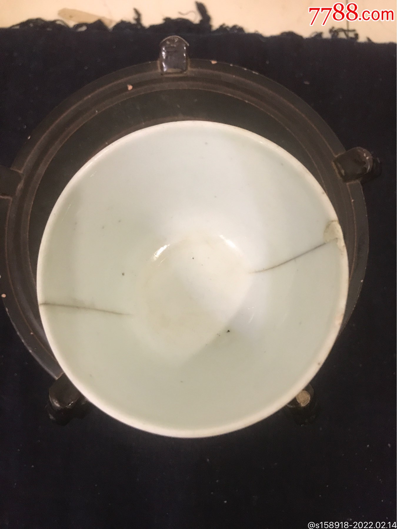 民国名家余达生桃花仕女纹特大压手杯