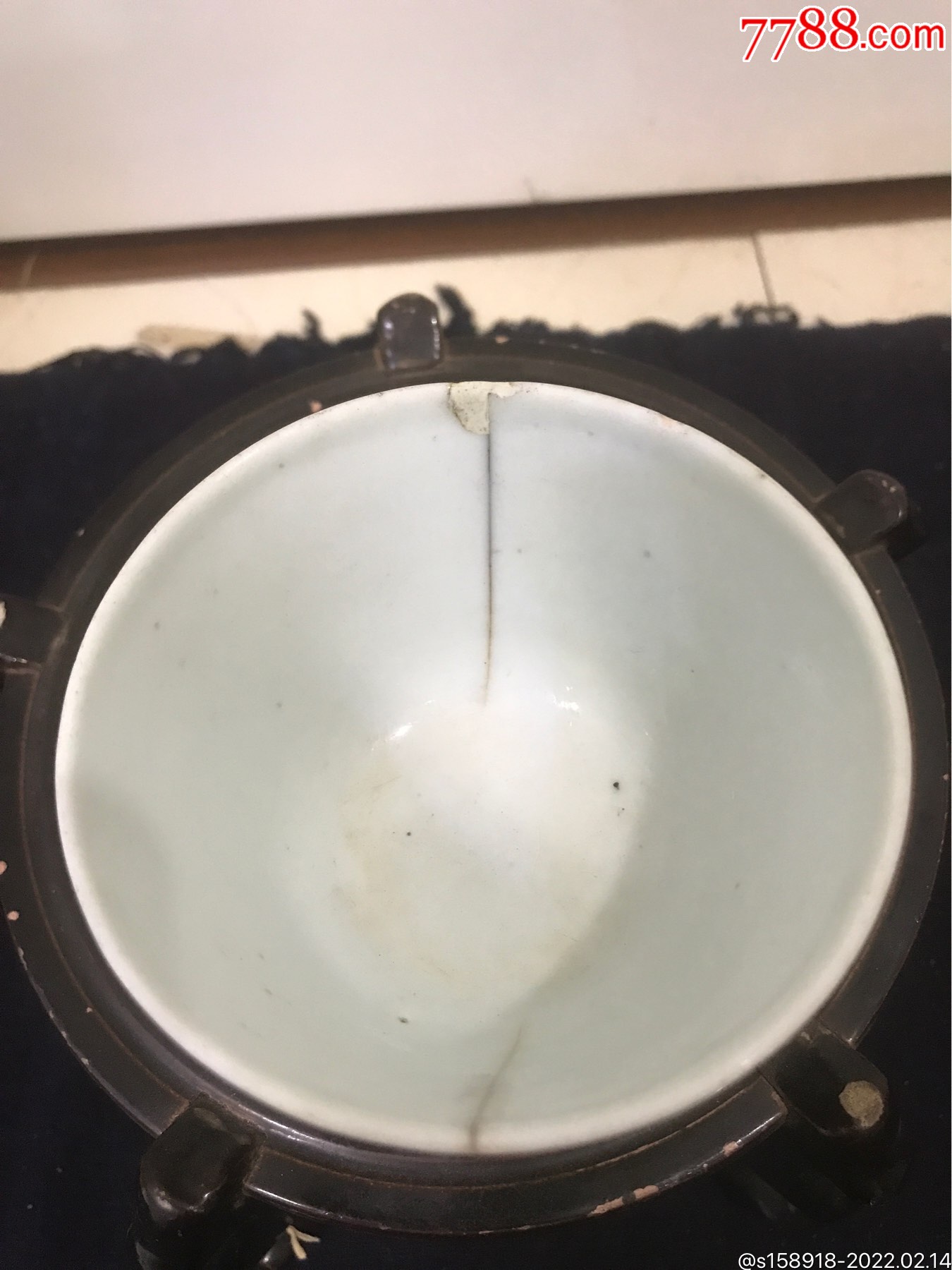 民国名家余达生桃花仕女纹特大压手杯