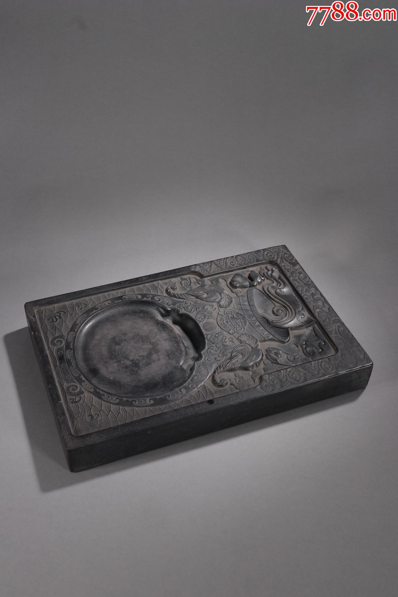 端石象耳宝瓶纹砚台
