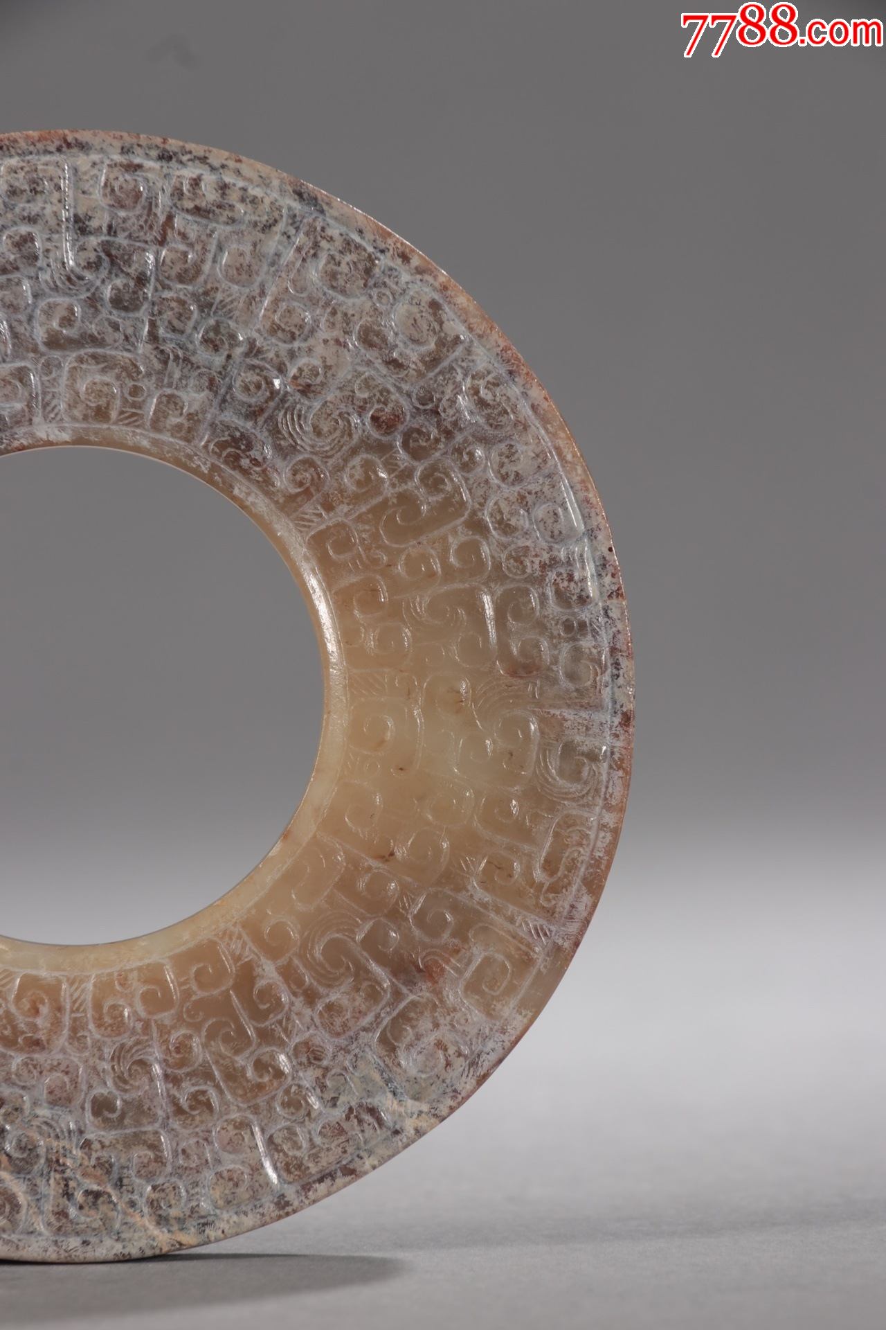 旧藏高古玉勾云纹玉璧