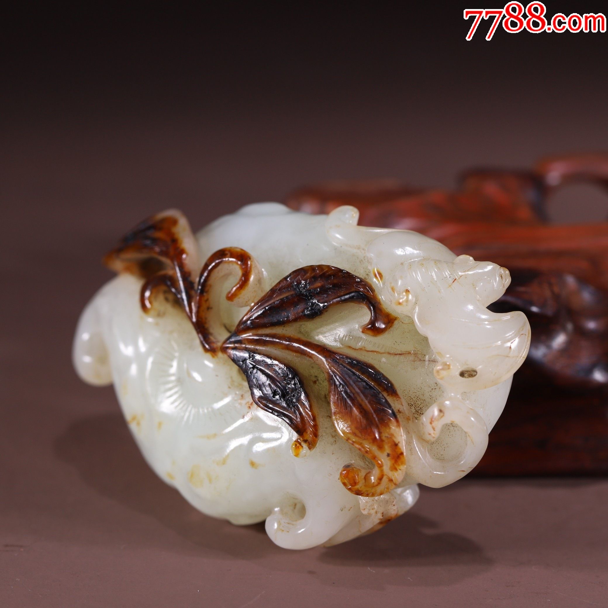 和田玉七窍玲珑菱佩件