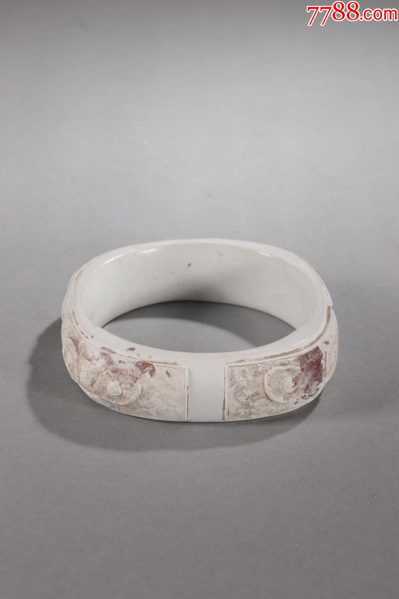 良渚文化鸡骨白玉宽条手镯