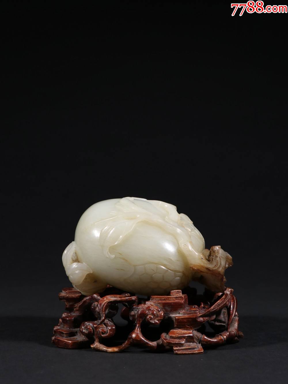 和田玉籽料石榴摆件