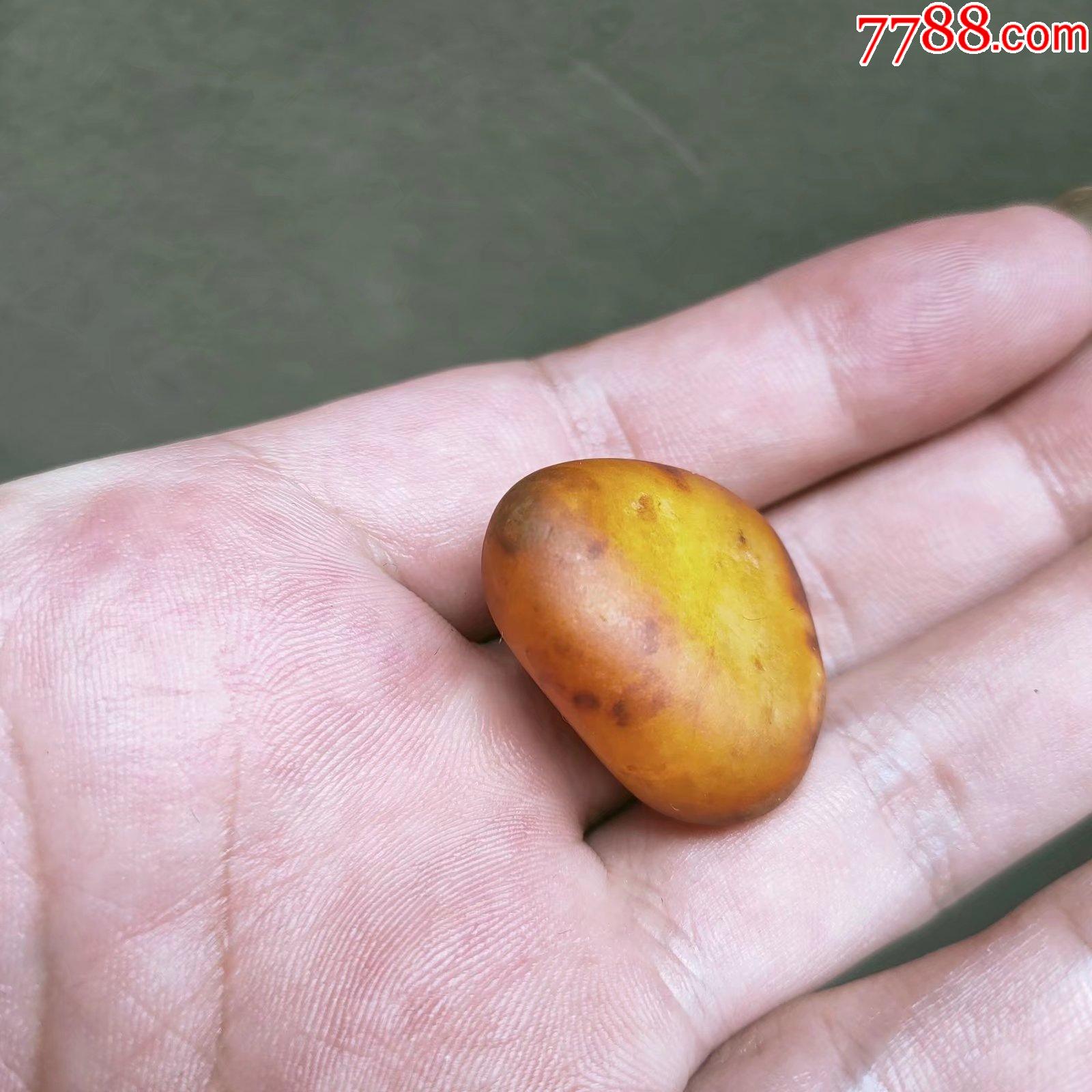 和田玉黄皮仔料原石