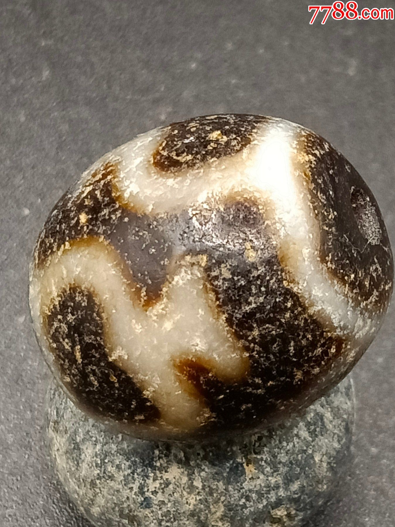 宝瓶天珠