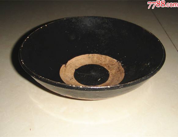 黑釉瓷收藏（黑釉瓷器底足断代）《黑釉瓷器值钱吗》