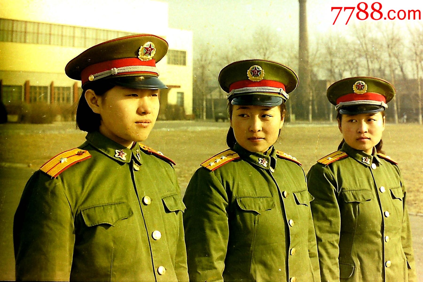 女军官(仅上传反转后的照片部分)【135老底片】-价格:3元-se85401889-老照片-零售-7788收藏__收藏热线