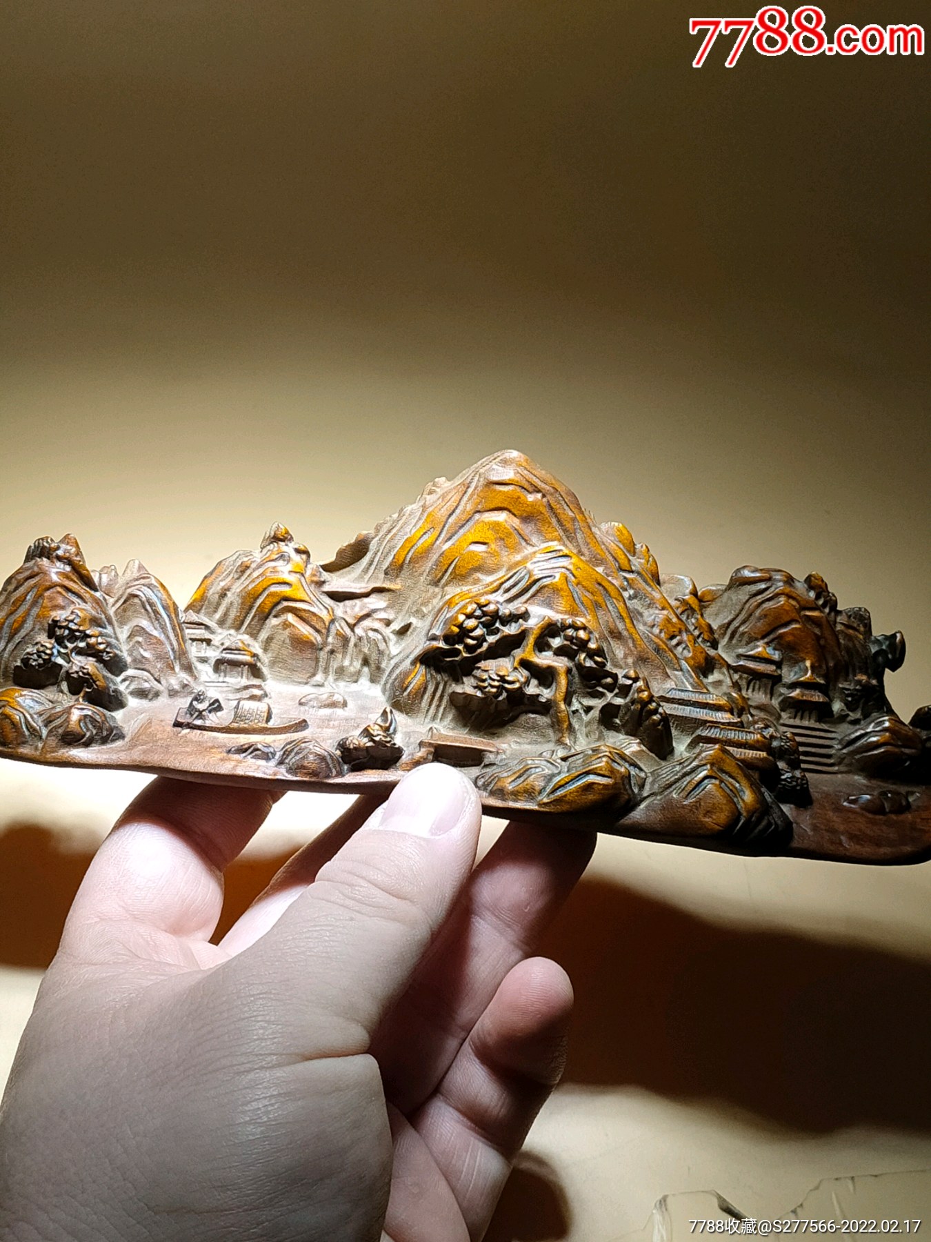 创汇时期黄杨木雕刻江山如此多娇图文房用笔架山摆件