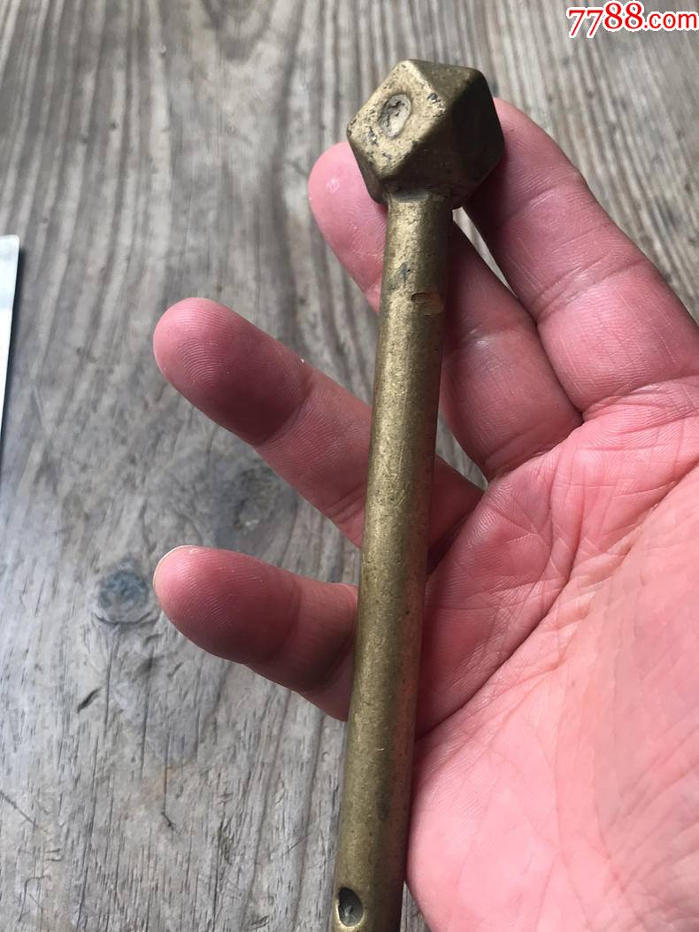 民国刻花铜锤铜器