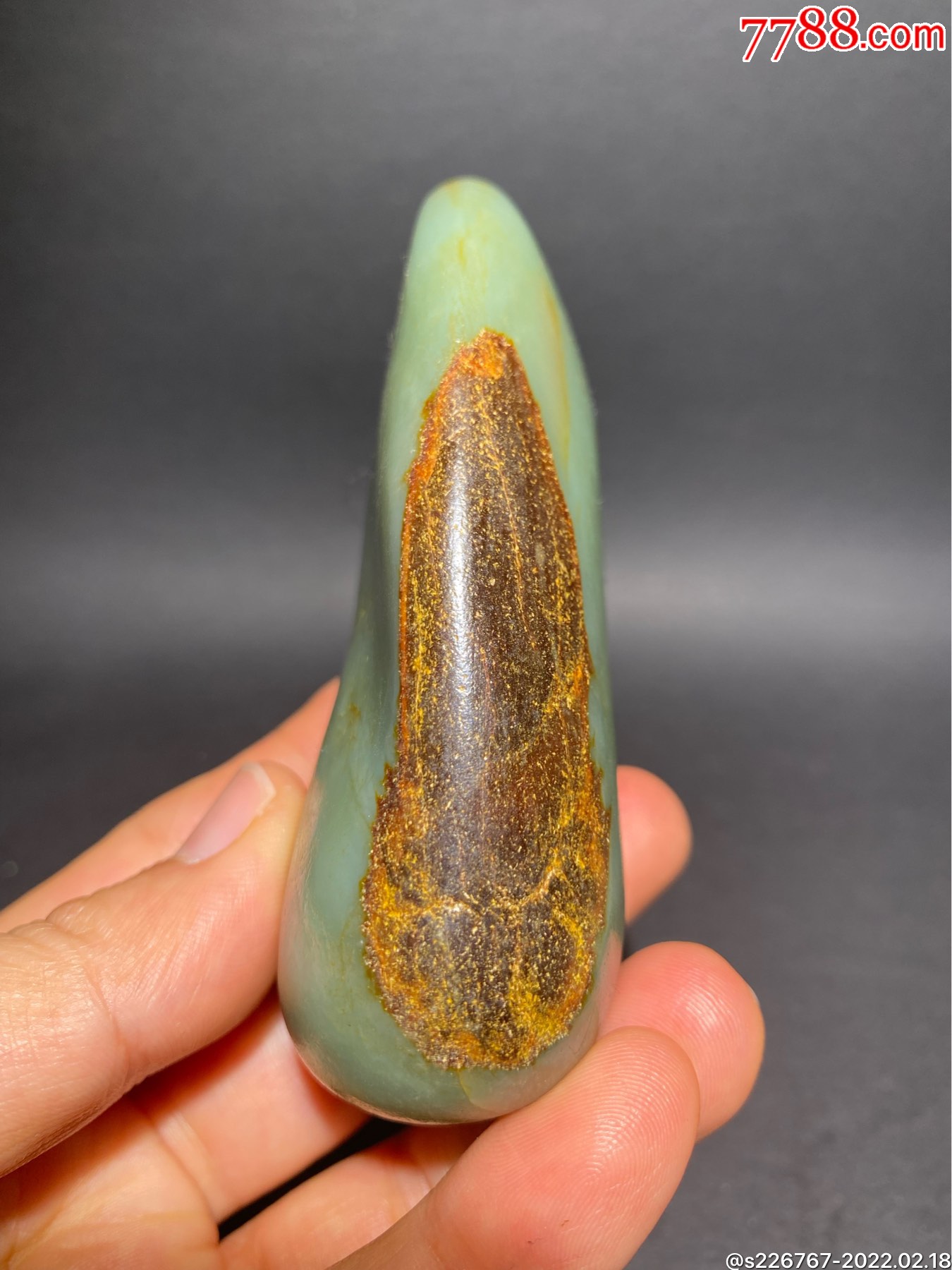 和田玉籽料原石沙枣青籽料原石