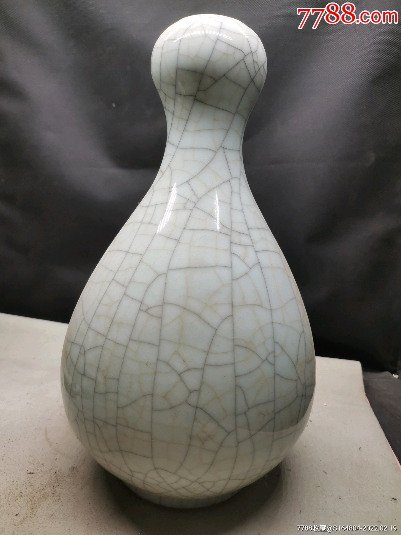 金丝铁线大蒜头瓶