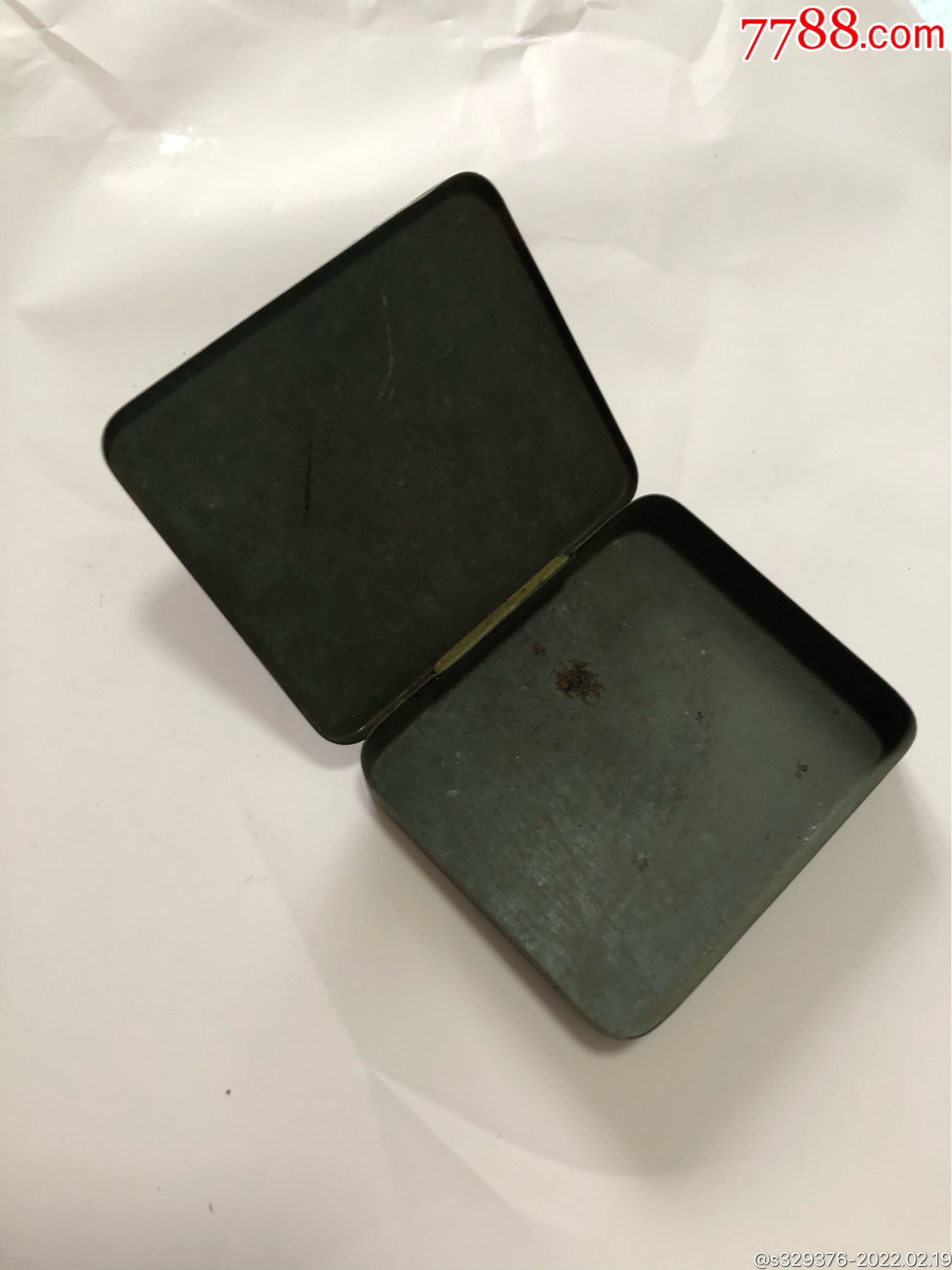 老铁盒烟盒字已经看不清老盒子年代久远品如图