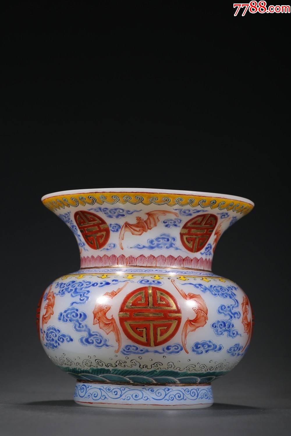 旧藏料胎画珐琅蝙蝠献寿痰盂规格高12cm直径128cm重9865