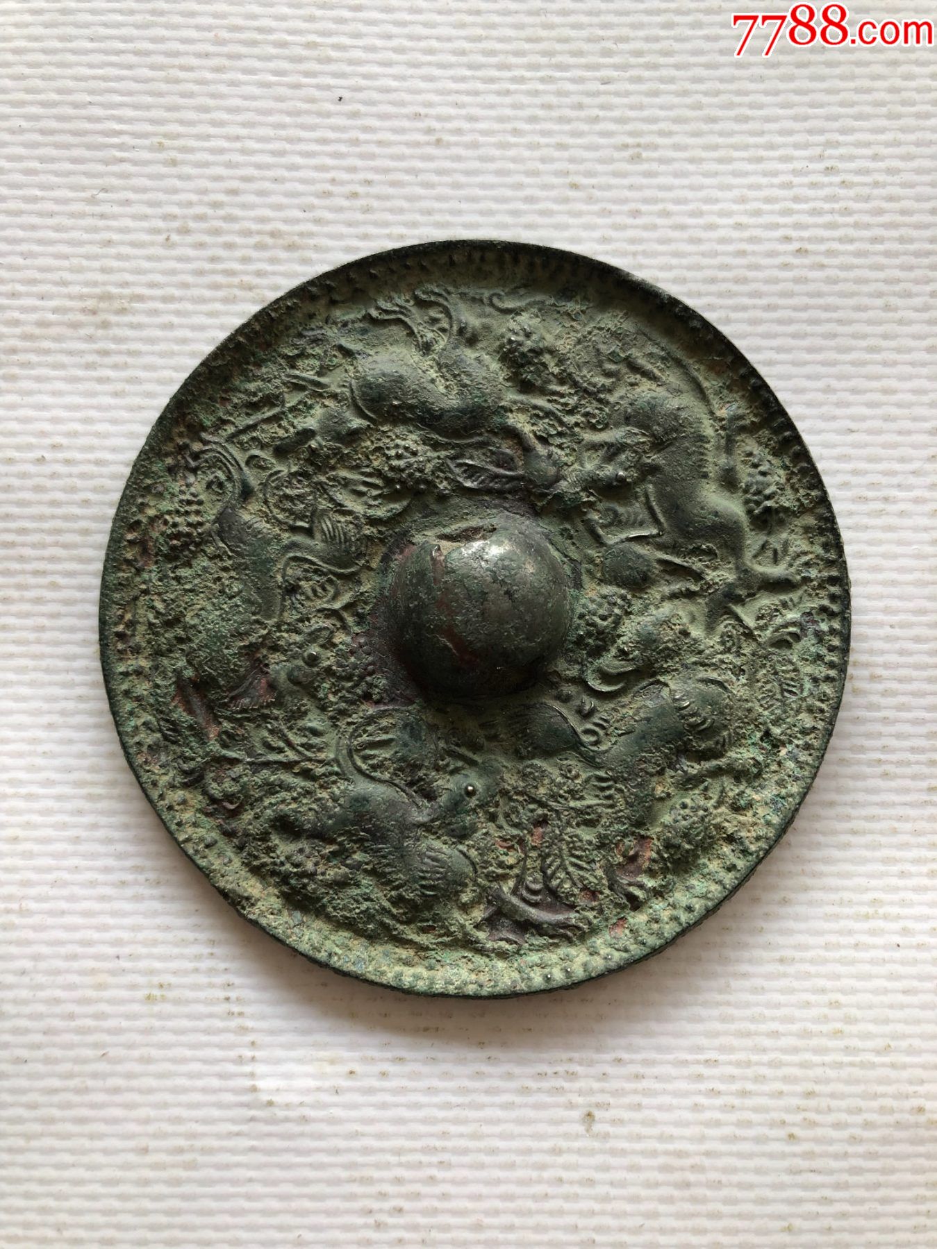 唐代海兽葡萄纹青铜镜