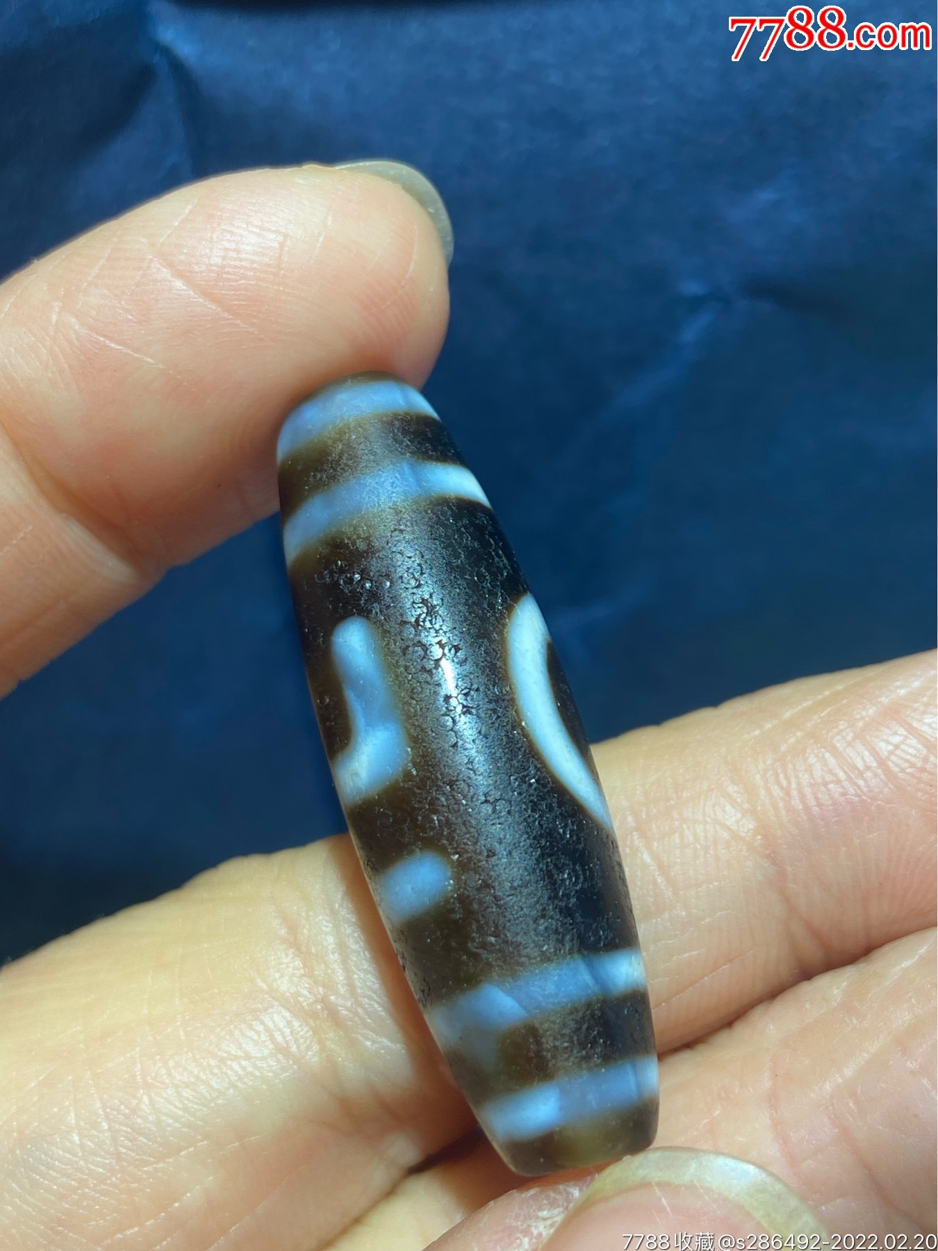 藏传万字一眼天珠
