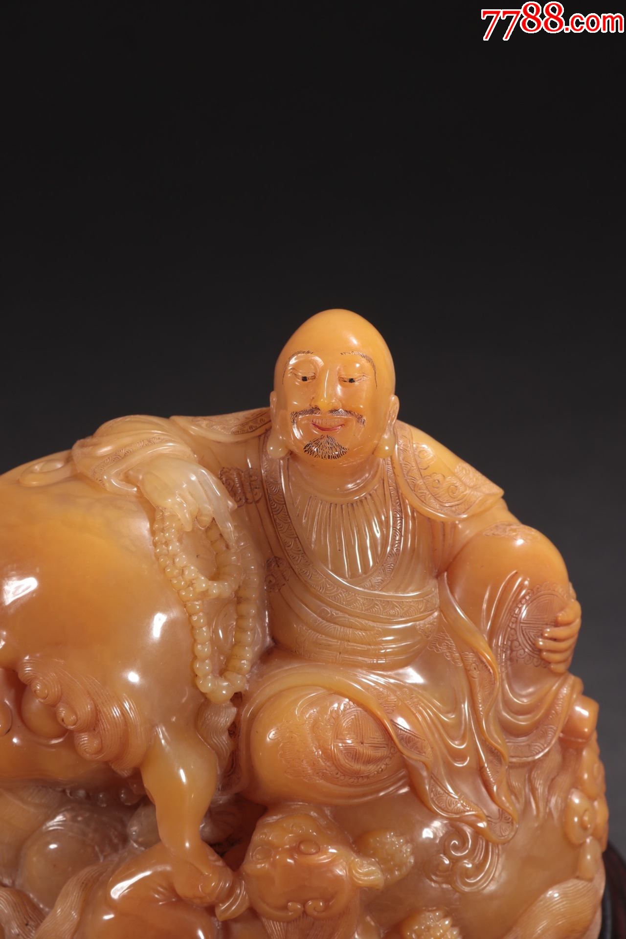 田黄石罗汉戏狮摆件