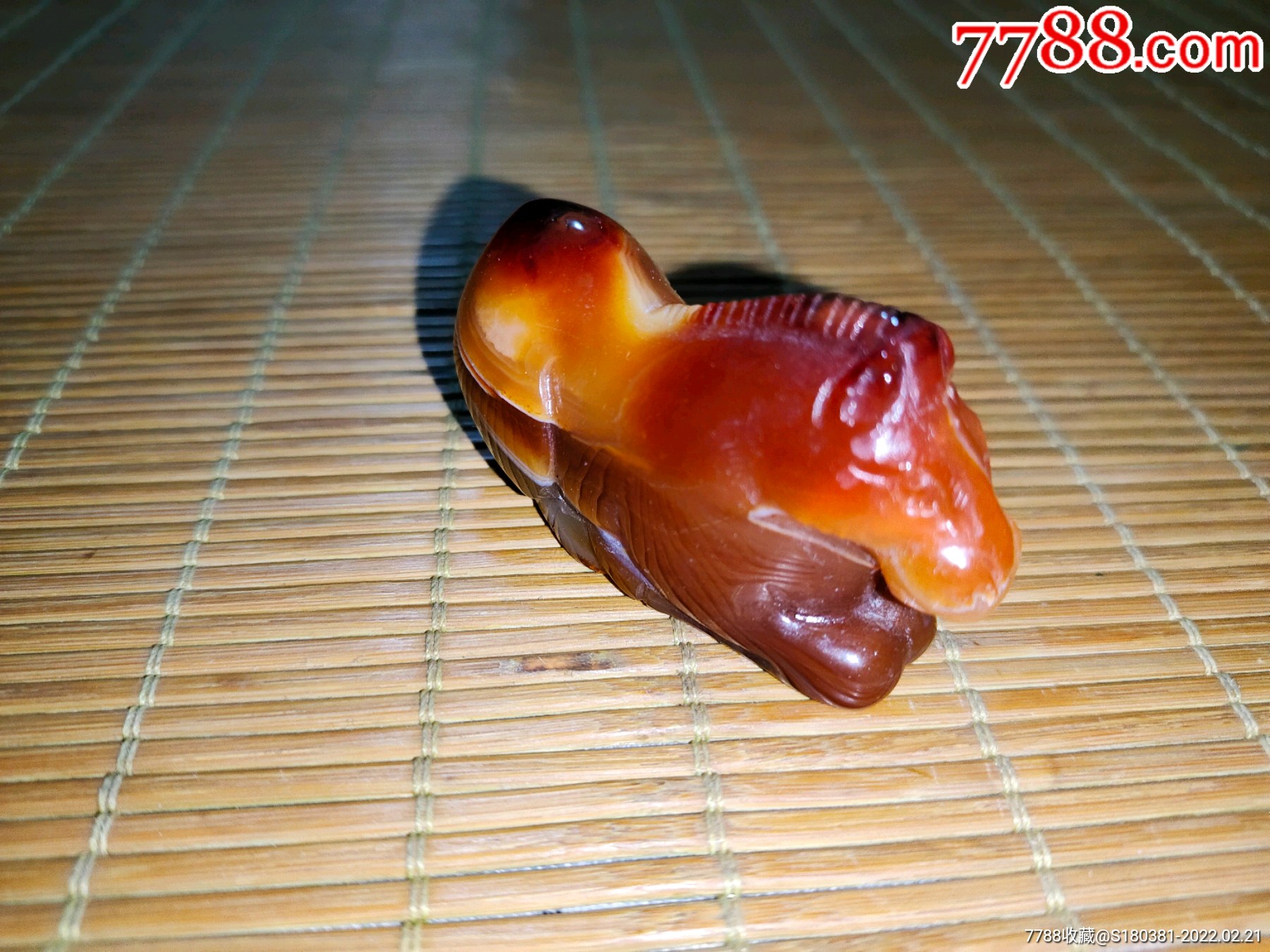 马达加斯加天然冰透红玛瑙雕马到成功挂件小手把件摆件