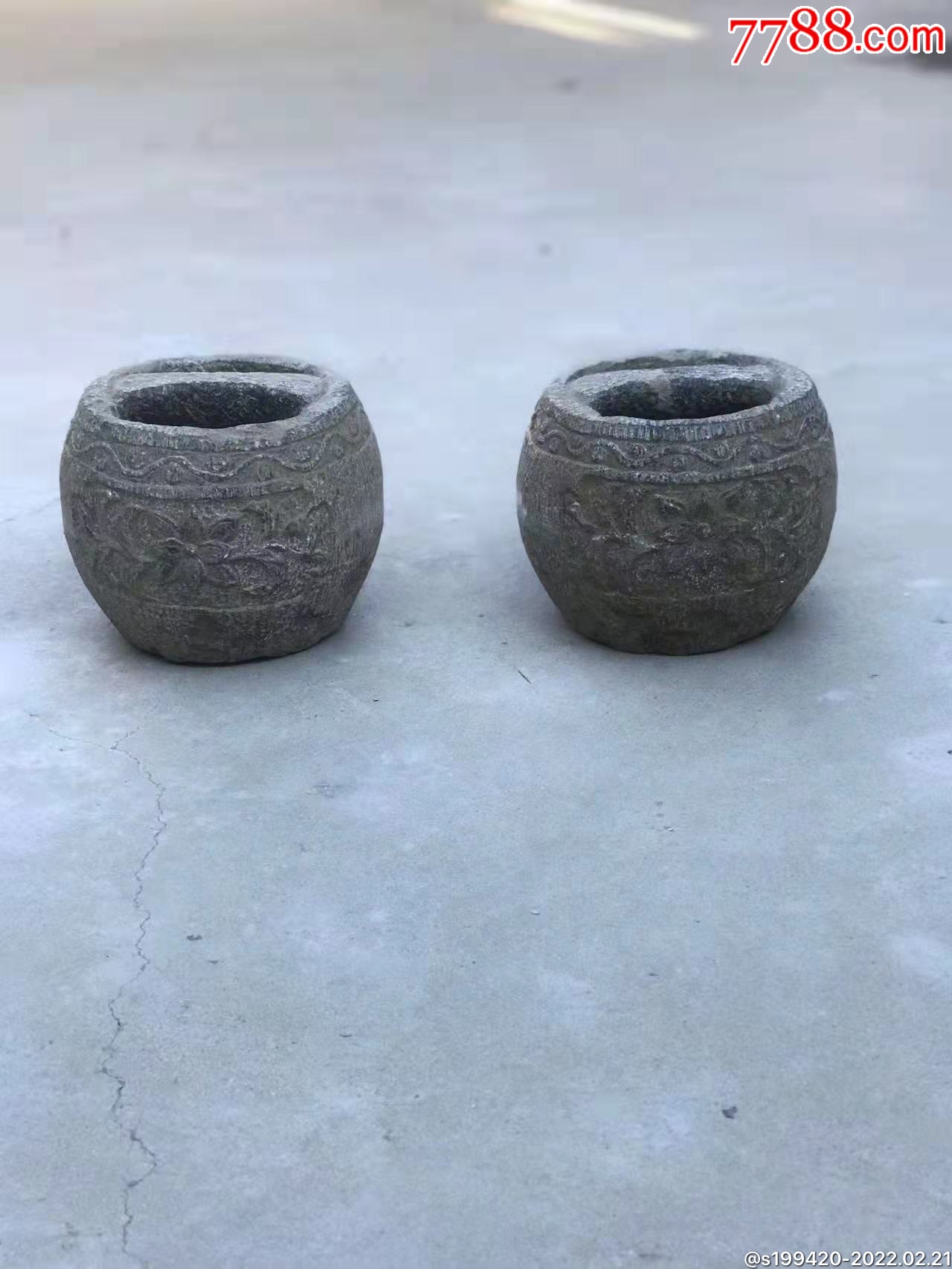 清代青石练功石一对雕工精致一个约重30斤左右全品包老直径23高20