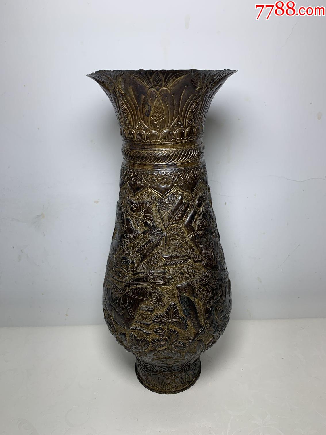 民国细路錾刻铜花瓶2