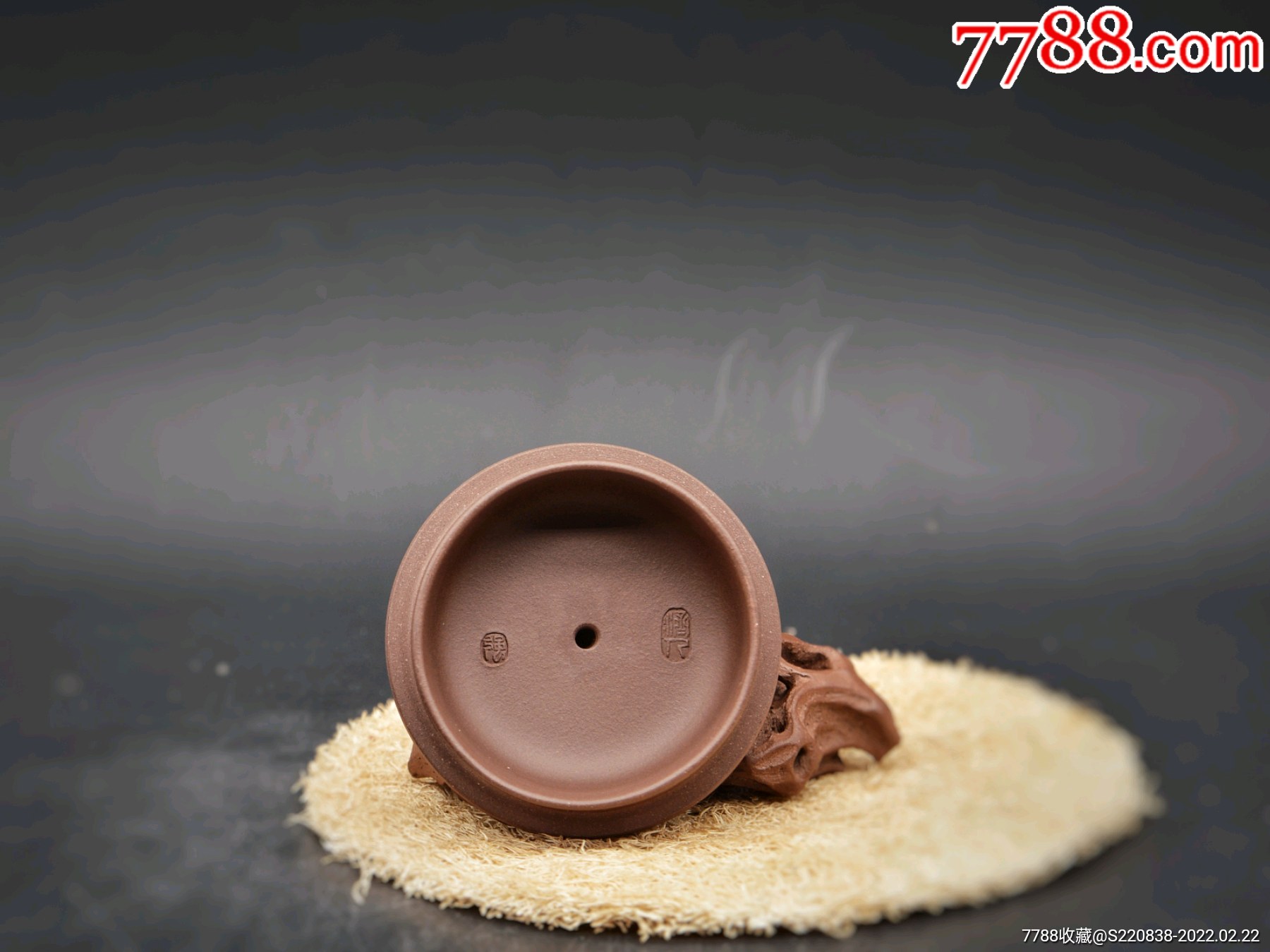 紫砂壶强济人紫泥精工年年有鱼紫砂壶