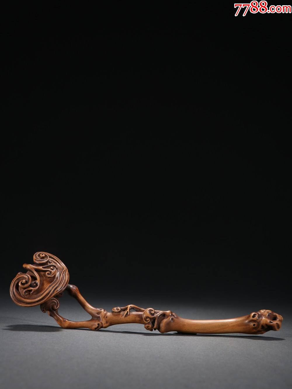 旧藏檀香灵芝如意一柄