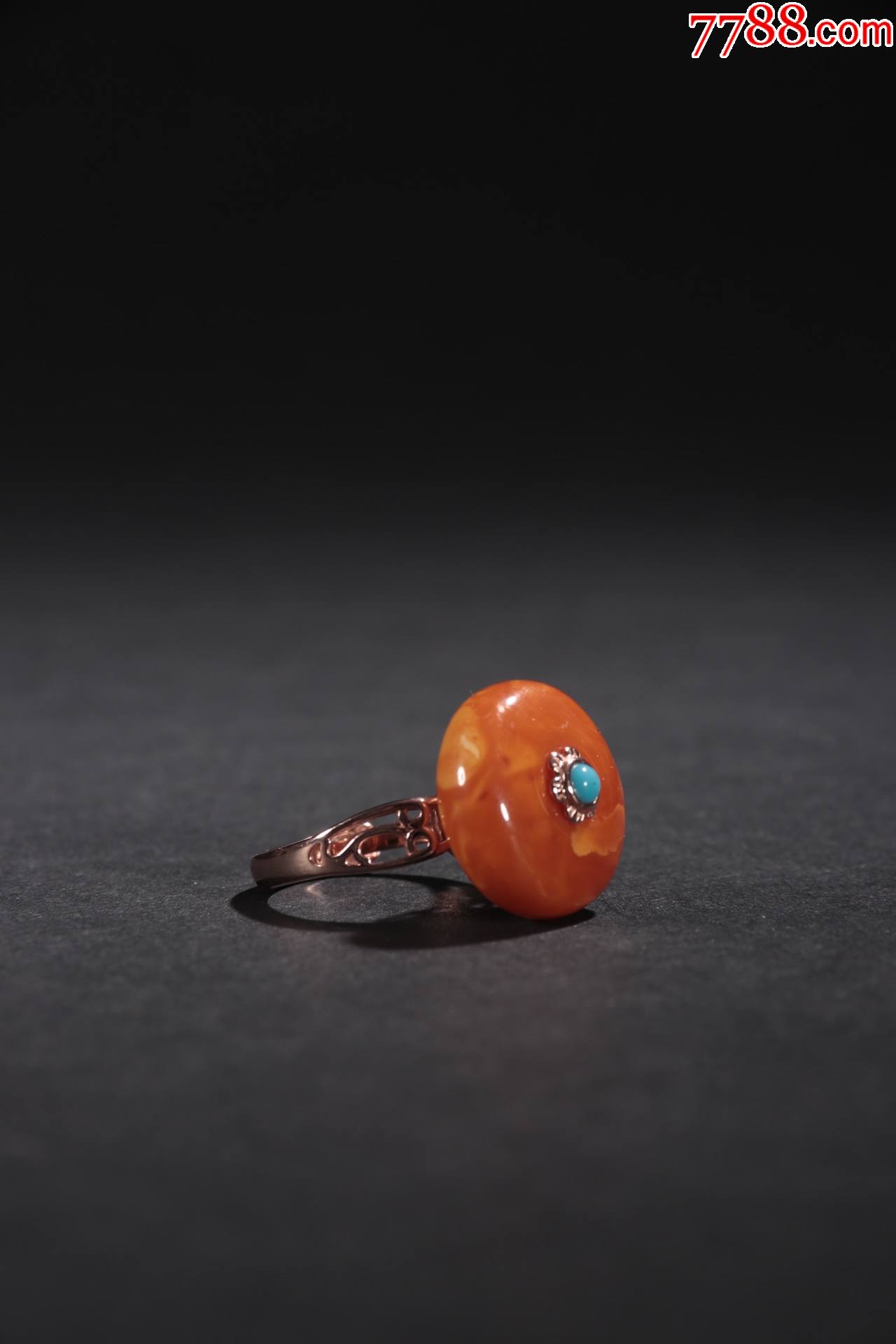 回流18k金镶蜜蜡戒指