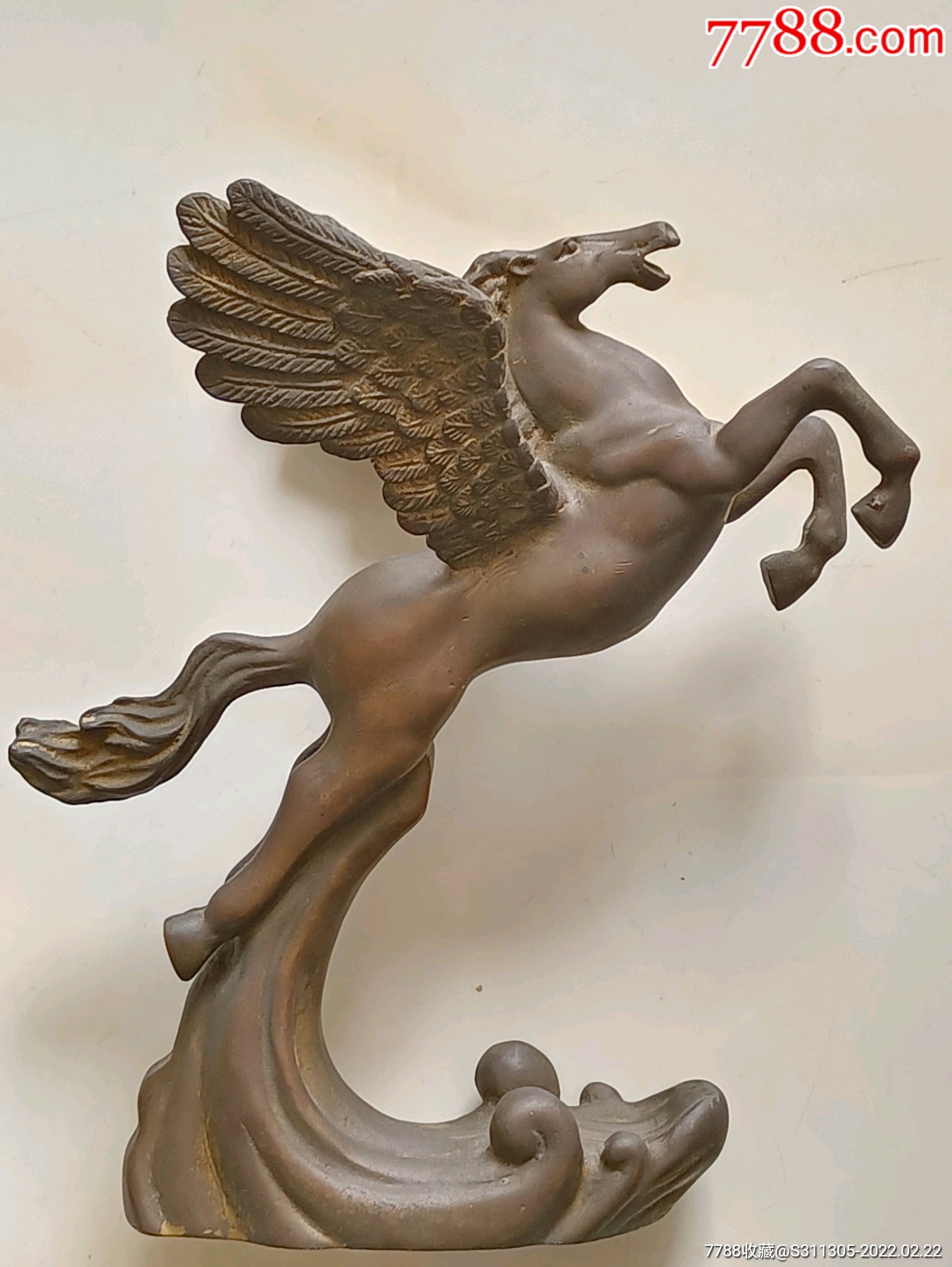 飞马铜鎏金摆件