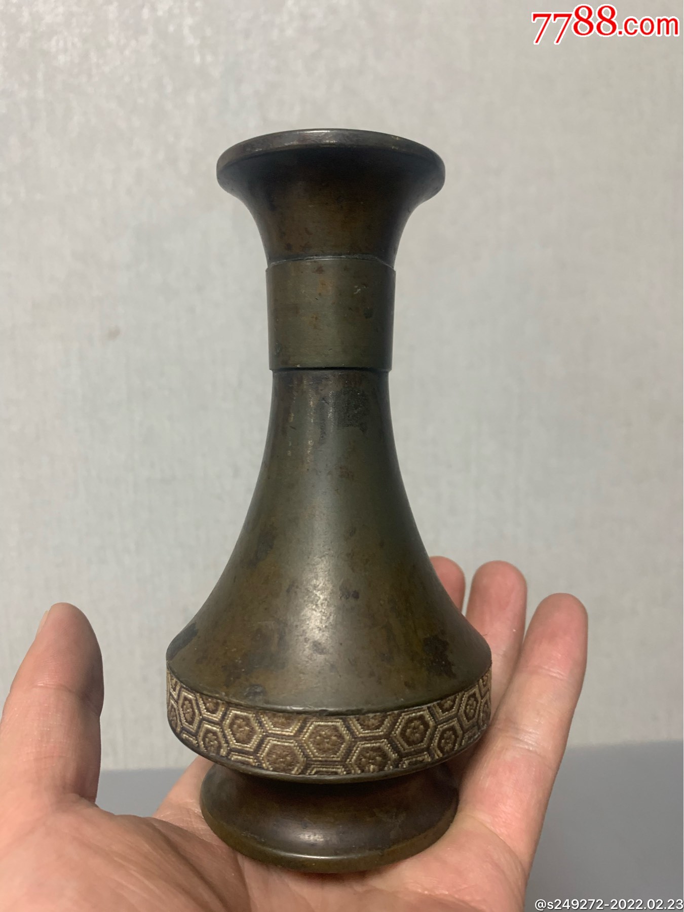 回流清代铜香瓶