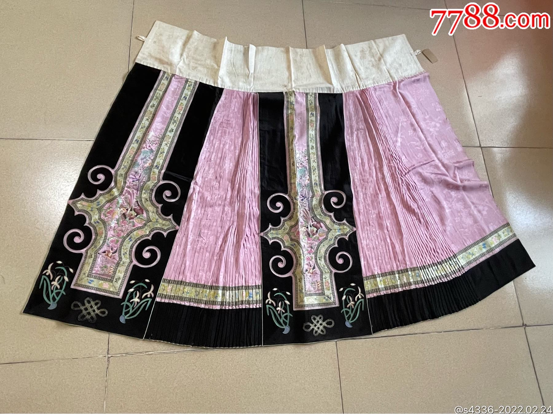 清代粉红粤绣花鸟裙